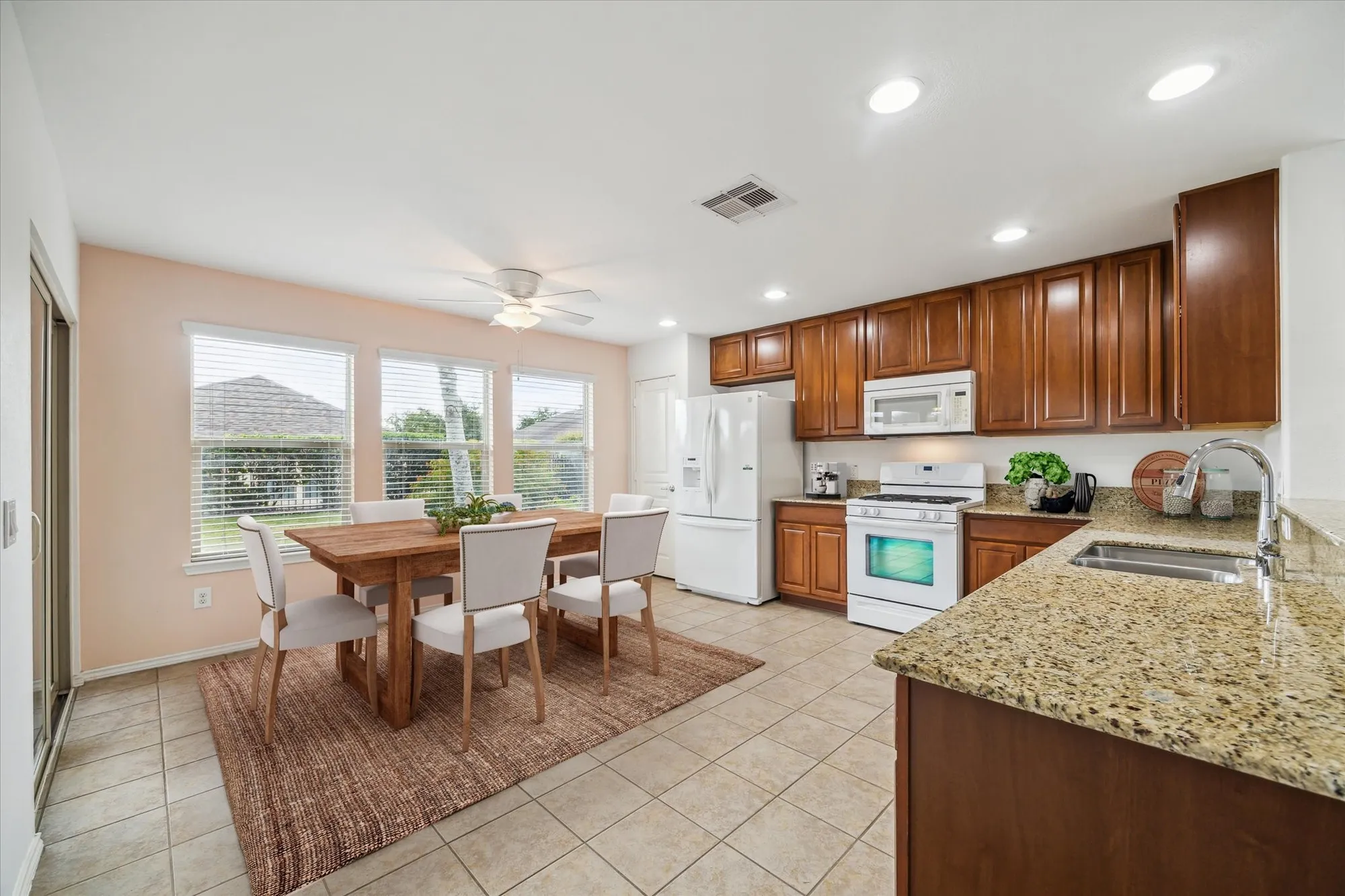 Property Slideshow image 9 of 15 | 1119 catalpa dr, Richmond, TX, 77469