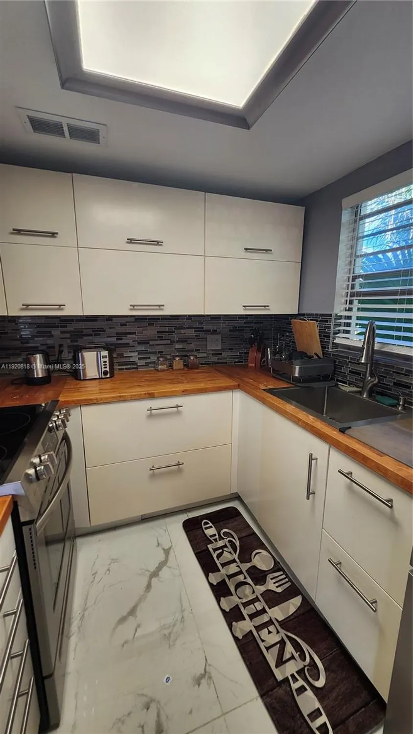 Property Slideshow image 6 of 53 | 253 prescott m # 253, Deerfield Beach, FL, 33442