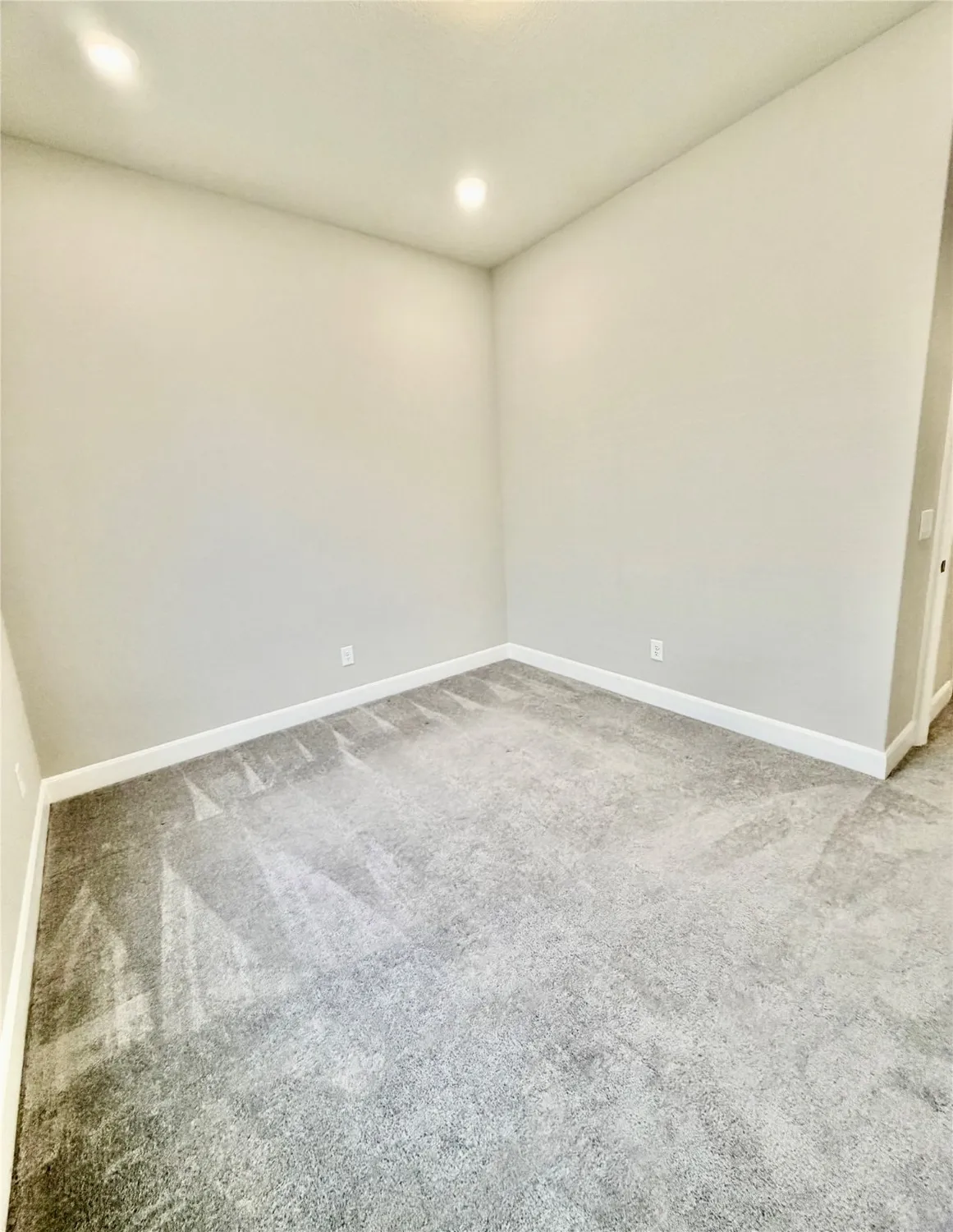 Property Slideshow image 39 of 48 | 309 gotland russ ln, The Woodlands, TX, 77382