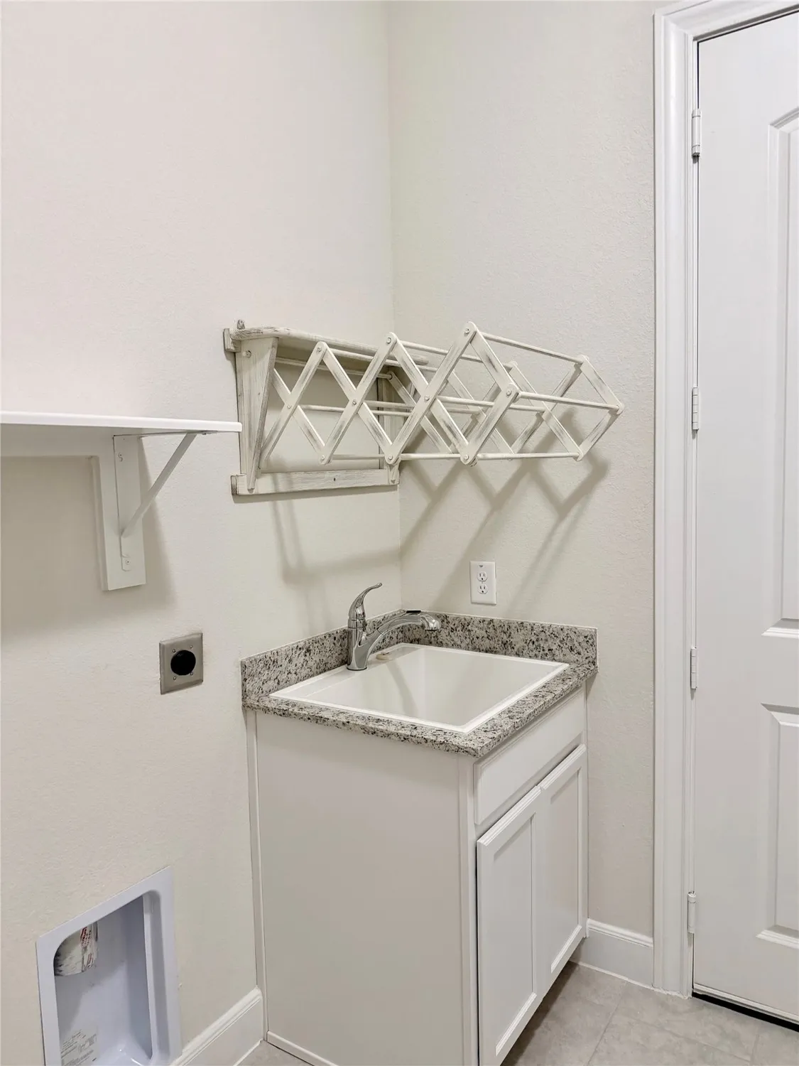 Property Slideshow image 42 of 48 | 309 gotland russ ln, The Woodlands, TX, 77382