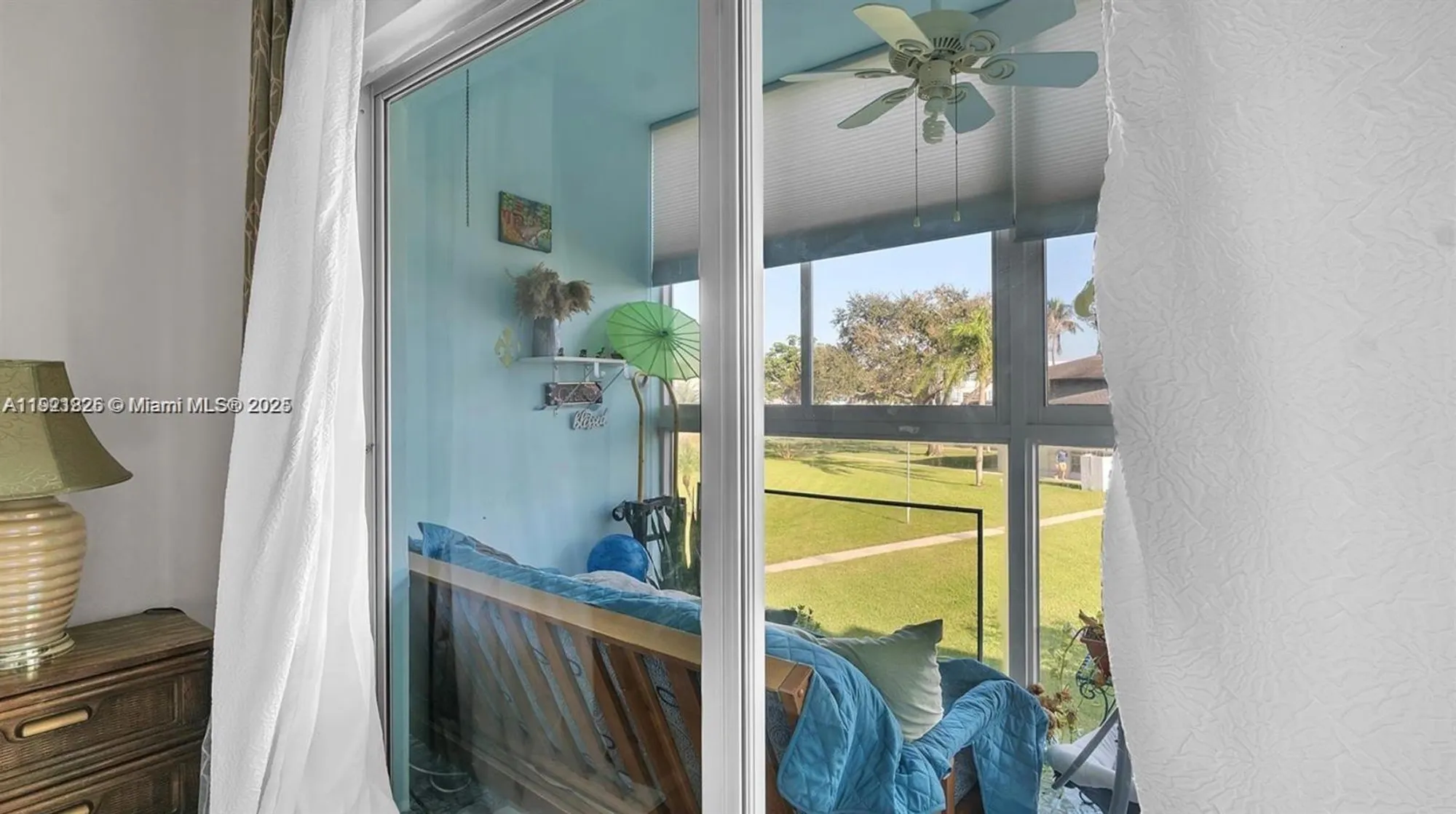 Property Slideshow image 13 of 25 | 2223 park ln 207, Hollywood, FL, 33021