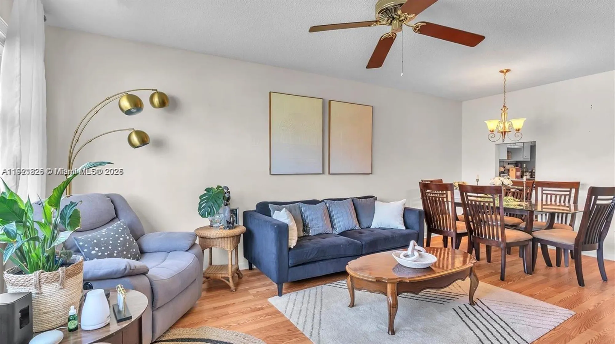 Property Slideshow image 8 of 25 | 2223 park ln 207, Hollywood, FL, 33021