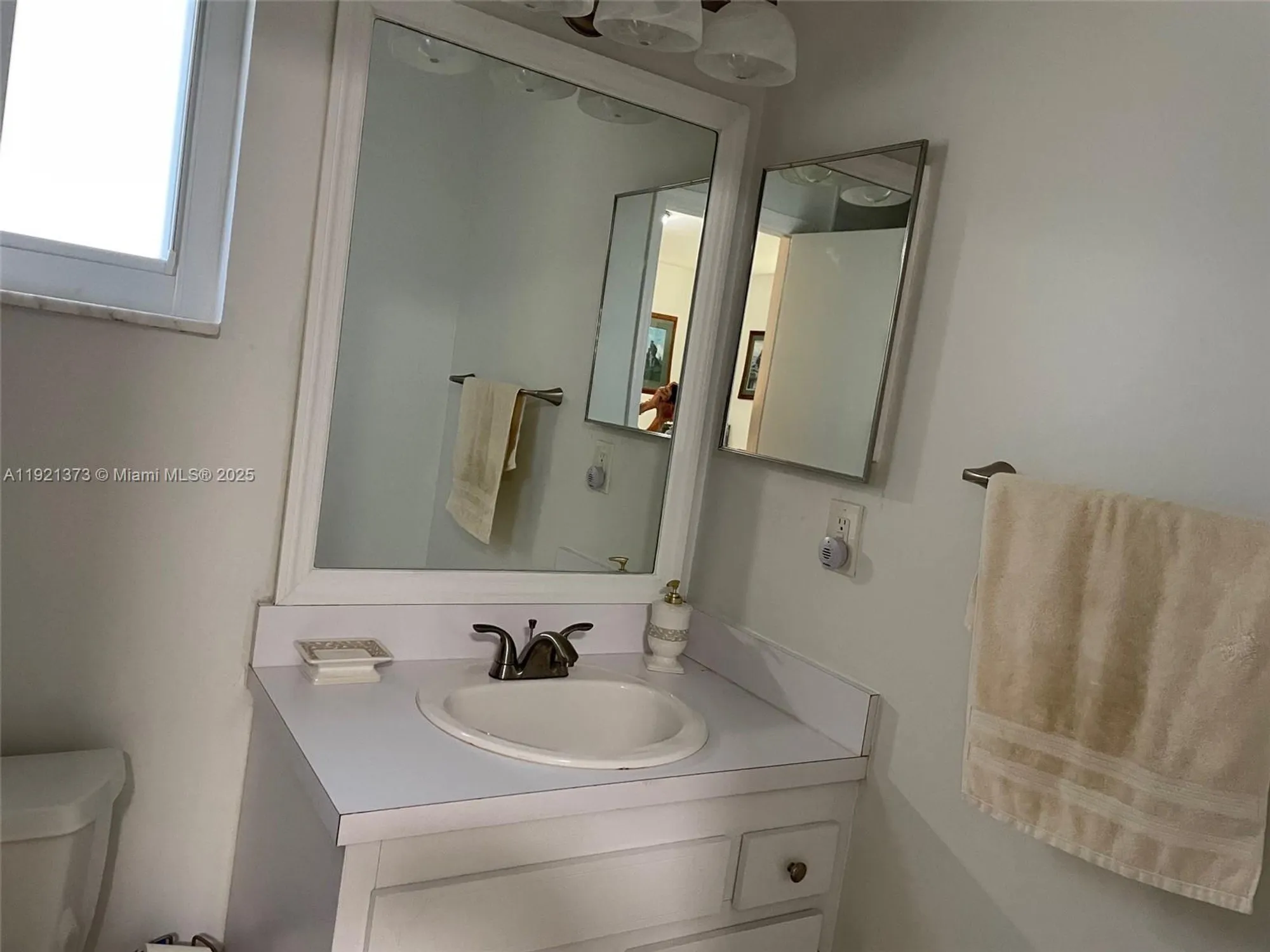 Property Slideshow image 25 of 63 | 1721 nw 86th ave, Plantation, FL, 33322