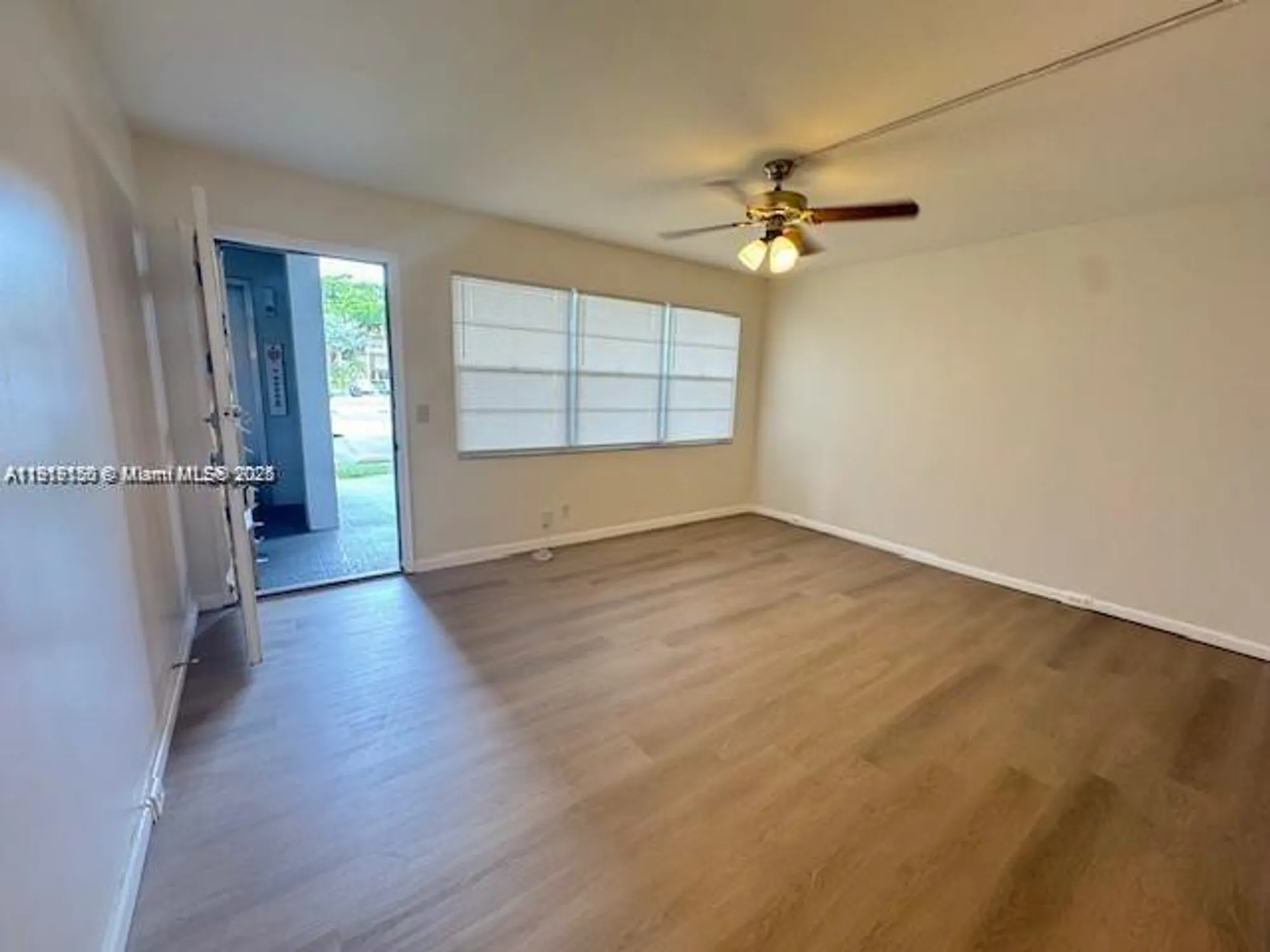 Property Slideshow image 3 of 12 | 300 sw 134th way apt 107e, Pembroke Pines, FL, 33027