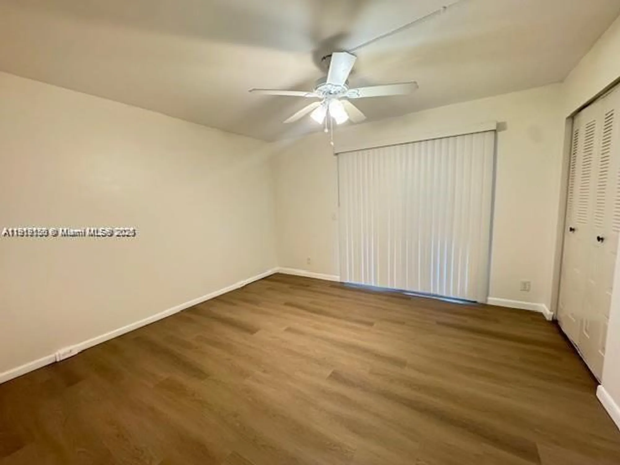 Property Slideshow image 7 of 12 | 300 sw 134th way apt 107e, Pembroke Pines, FL, 33027