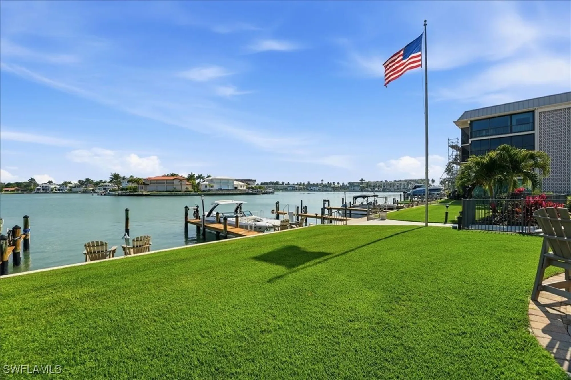 Property Slideshow image 16 of 36 | 3200 gulf shore blvd 105, Naples, FL, 34103