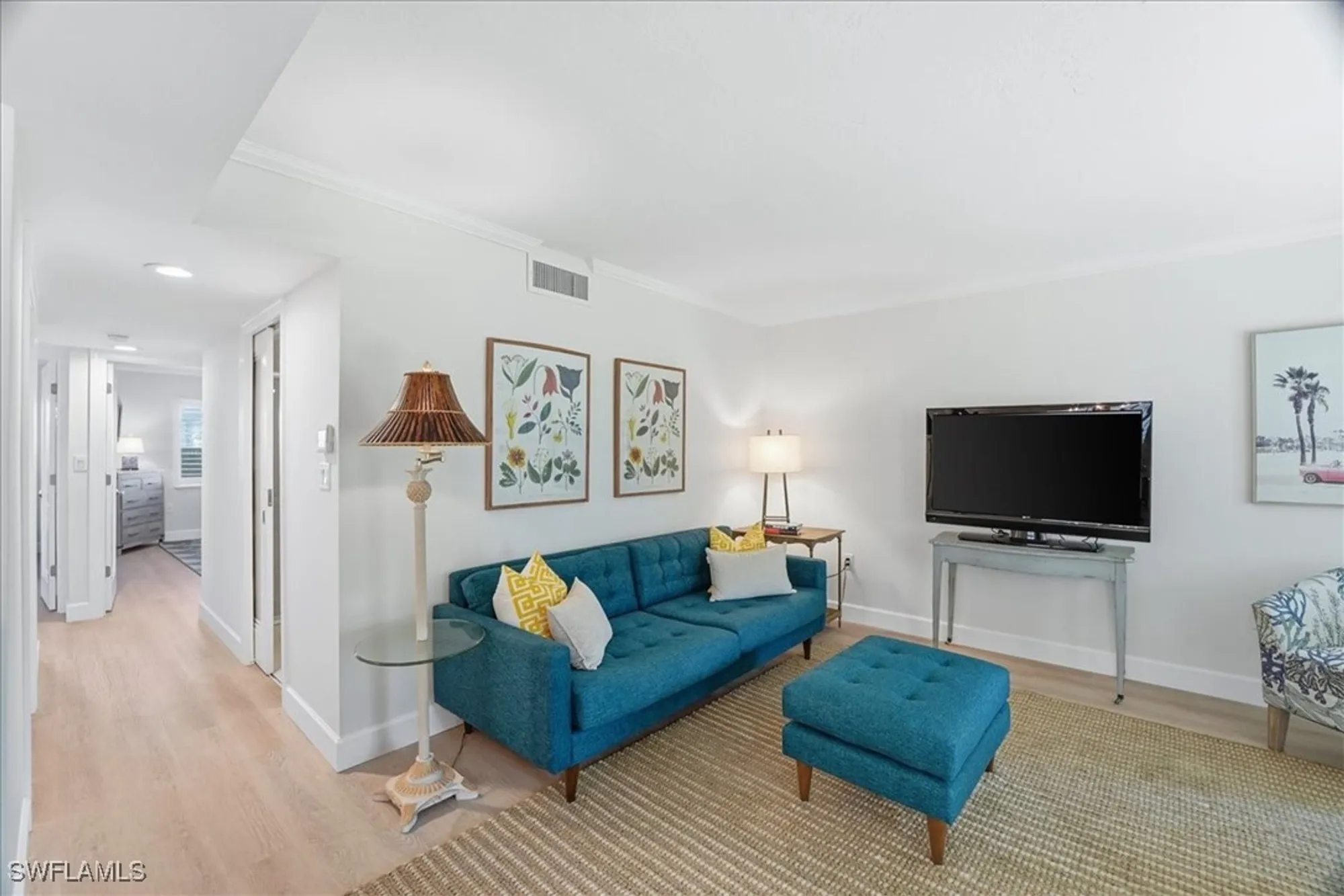 Property Slideshow image 10 of 36 | 3200 gulf shore blvd 105, Naples, FL, 34103