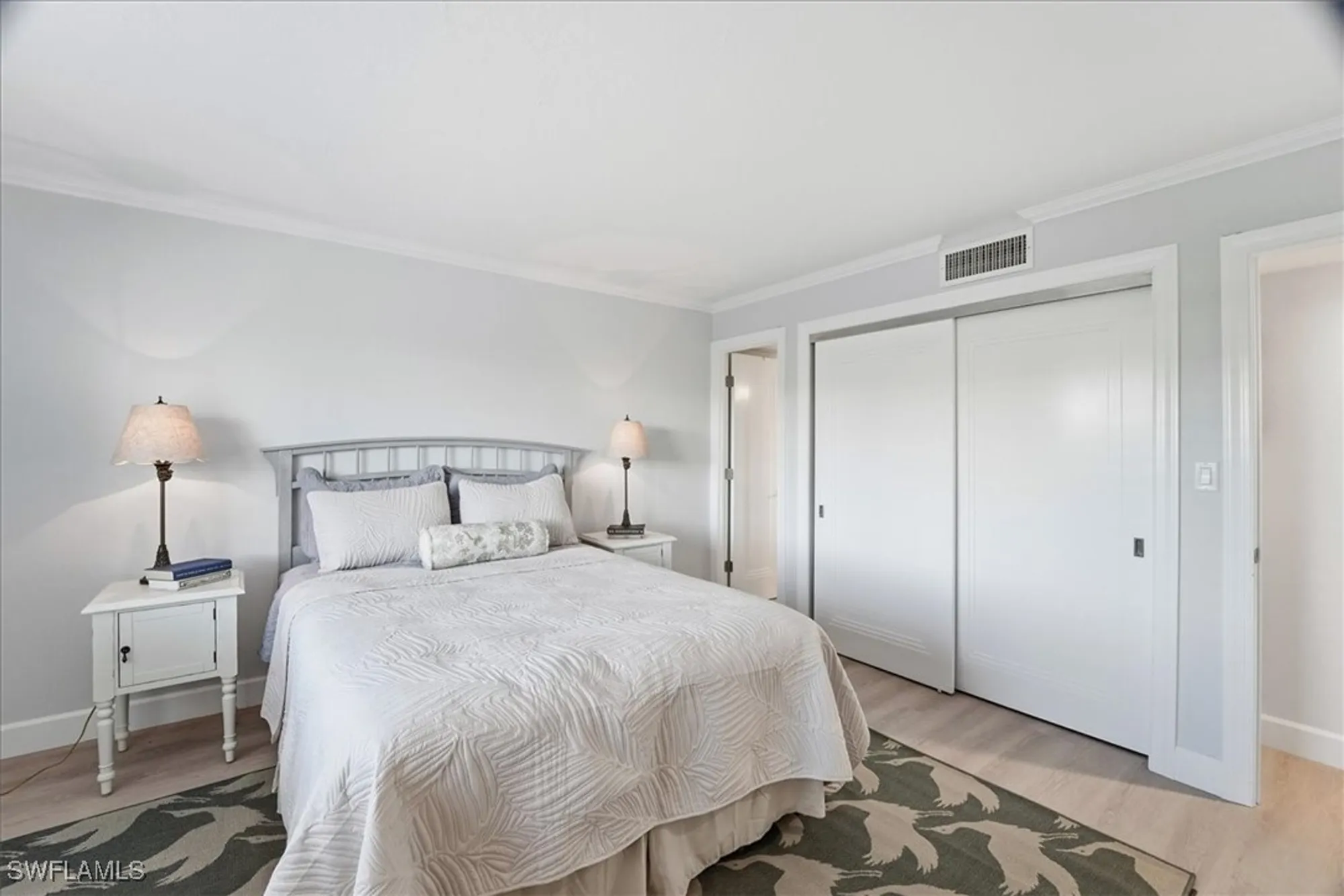 Property Slideshow image 27 of 36 | 3200 gulf shore blvd 105, Naples, FL, 34103