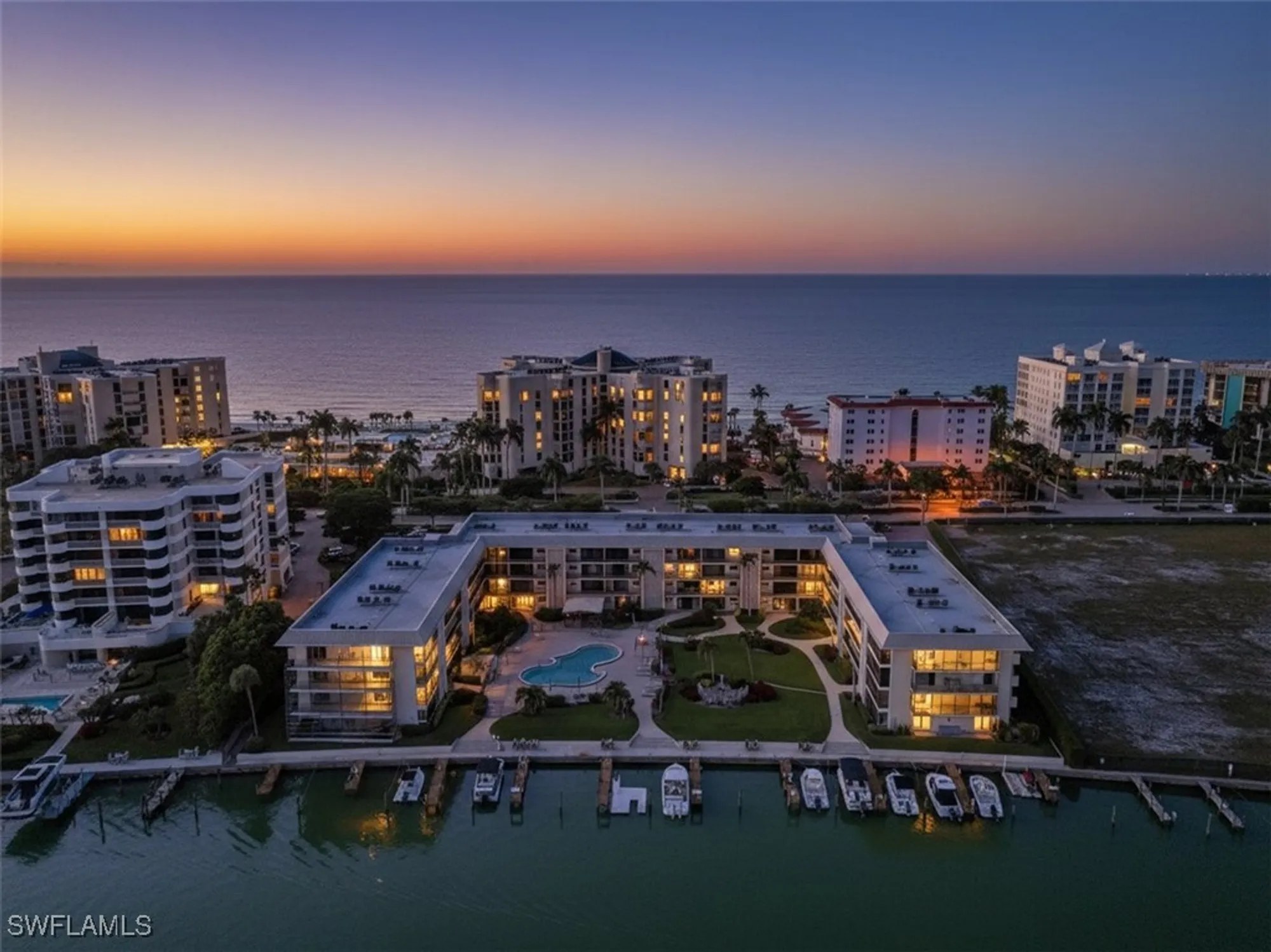 Property Slideshow image 3 of 36 | 3200 gulf shore blvd 105, Naples, FL, 34103
