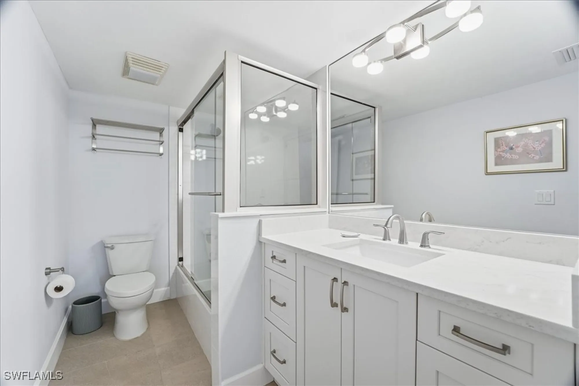 Property Slideshow image 30 of 36 | 3200 gulf shore blvd 105, Naples, FL, 34103