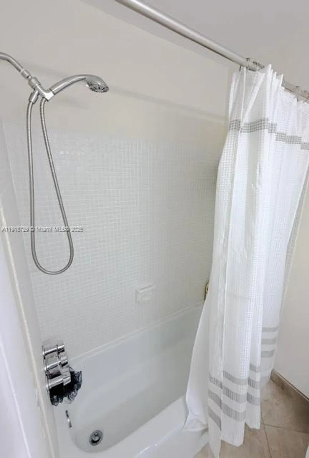 Property Slideshow image 9 of 15 | 260 south blvd a, Boynton Beach, FL, 33435