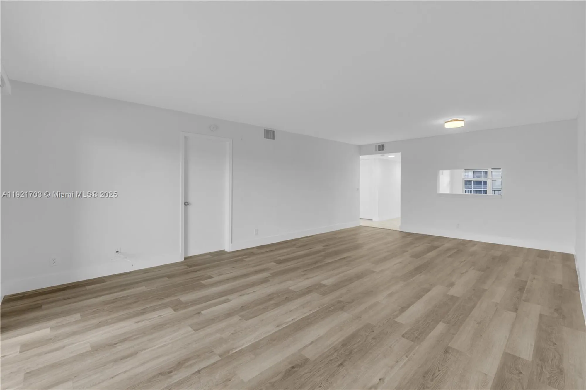 Property Slideshow image 14 of 55 | 12950 sw 13th st 309d, Pembroke Pines, FL, 33027