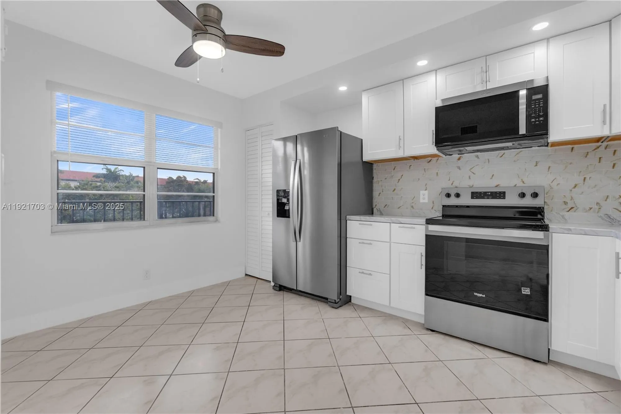 Property Slideshow image 12 of 55 | 12950 sw 13th st 309d, Pembroke Pines, FL, 33027
