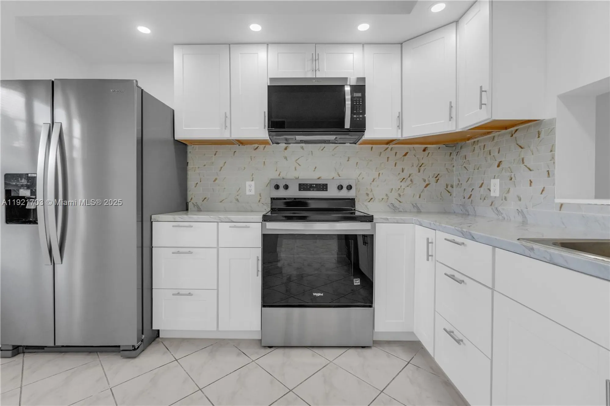 Property Slideshow image 8 of 55 | 12950 sw 13th st 309d, Pembroke Pines, FL, 33027