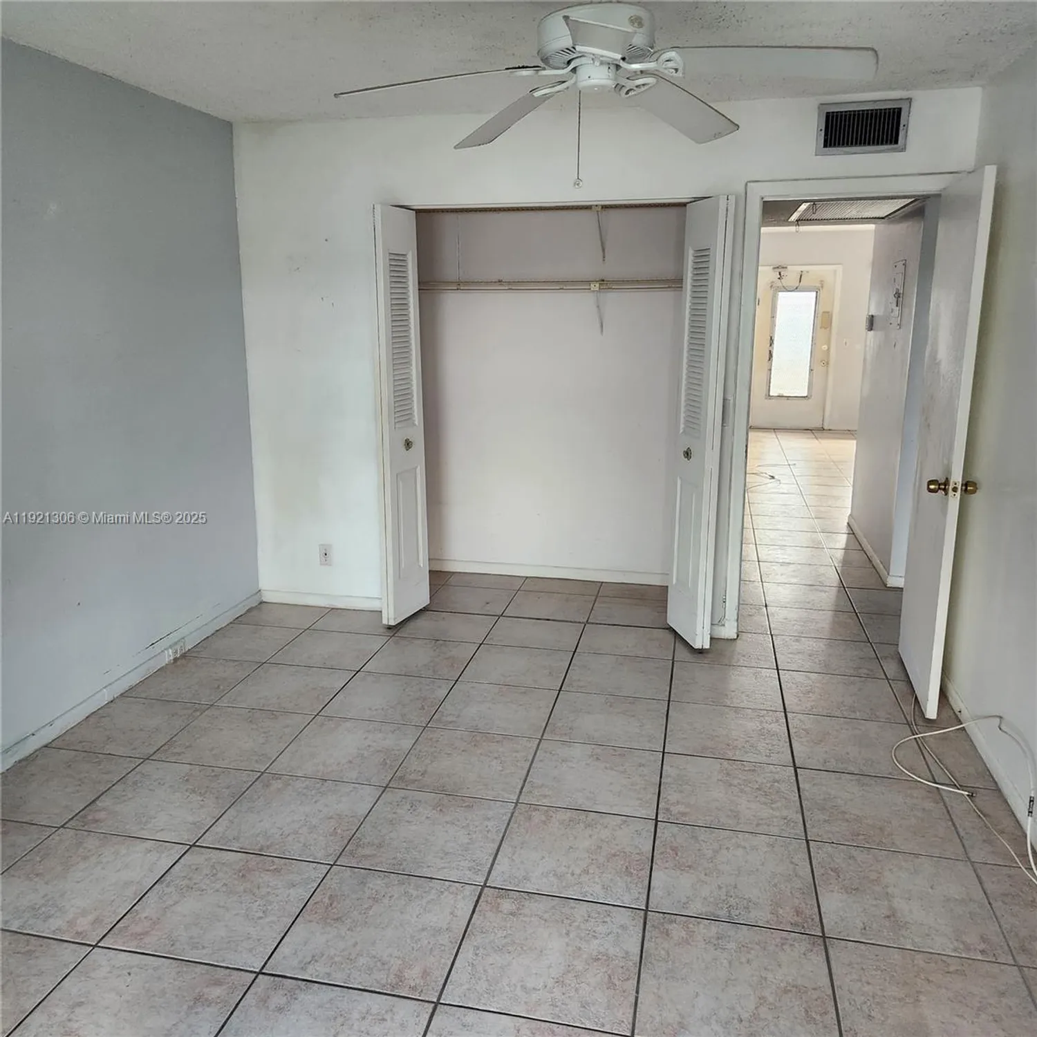 Property Slideshow image 8 of 11 | 339 southampton b # 339, West Palm Beach, FL, 33417