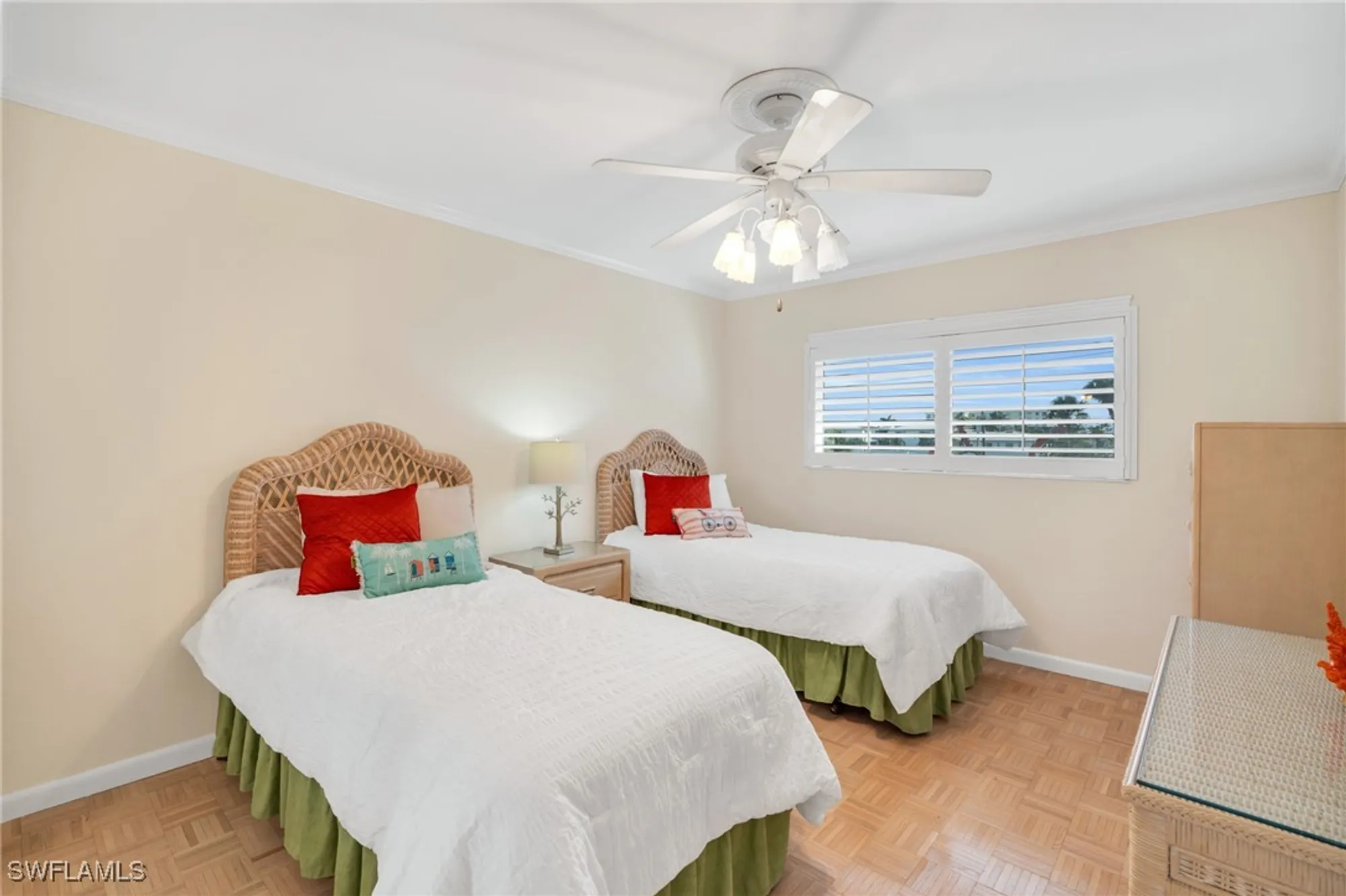 Property Slideshow image 20 of 25 | 2100 gulf shore blvd 206, Naples, FL, 34102