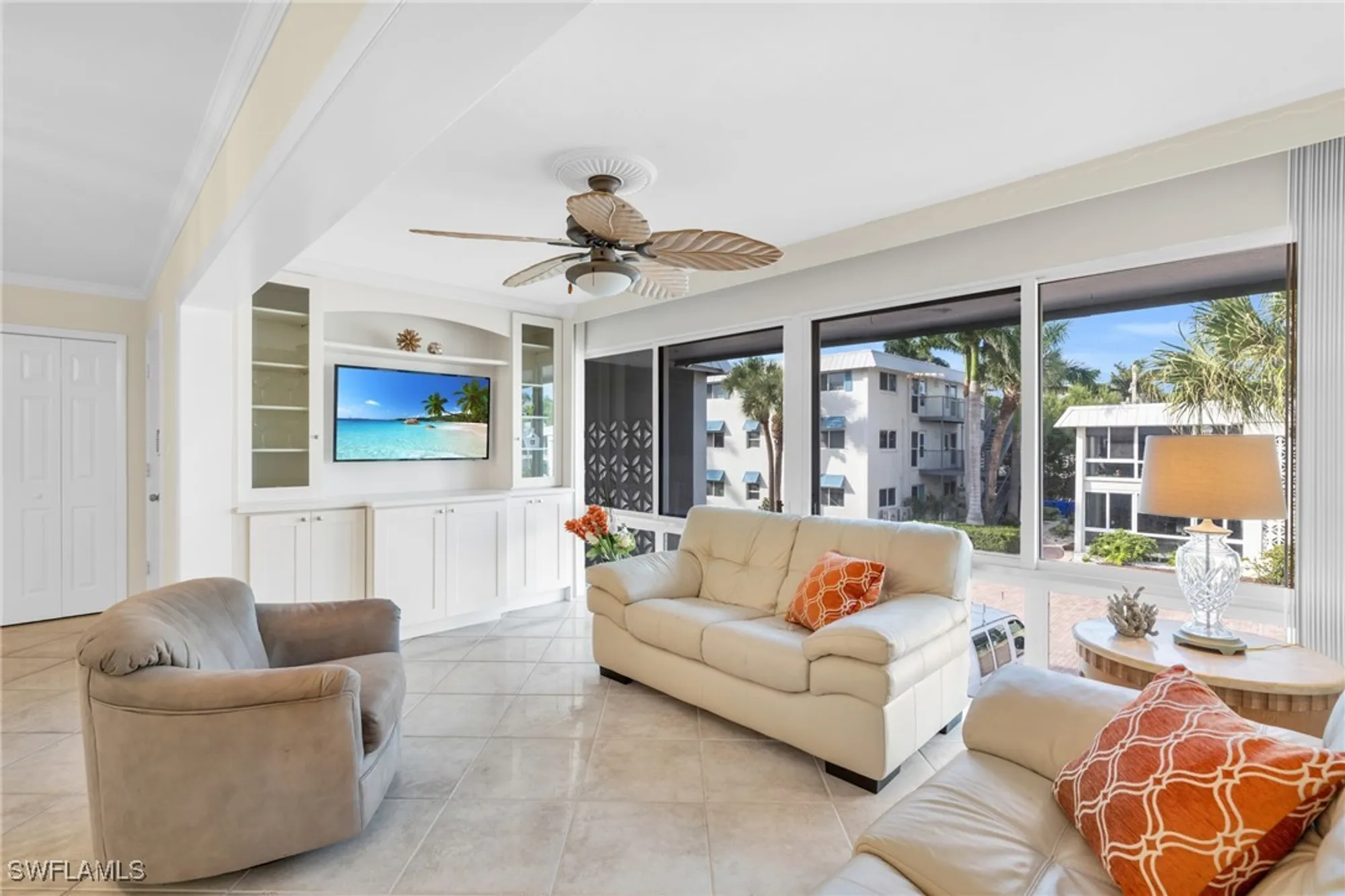Property Slideshow image 8 of 25 | 2100 gulf shore blvd 206, Naples, FL, 34102