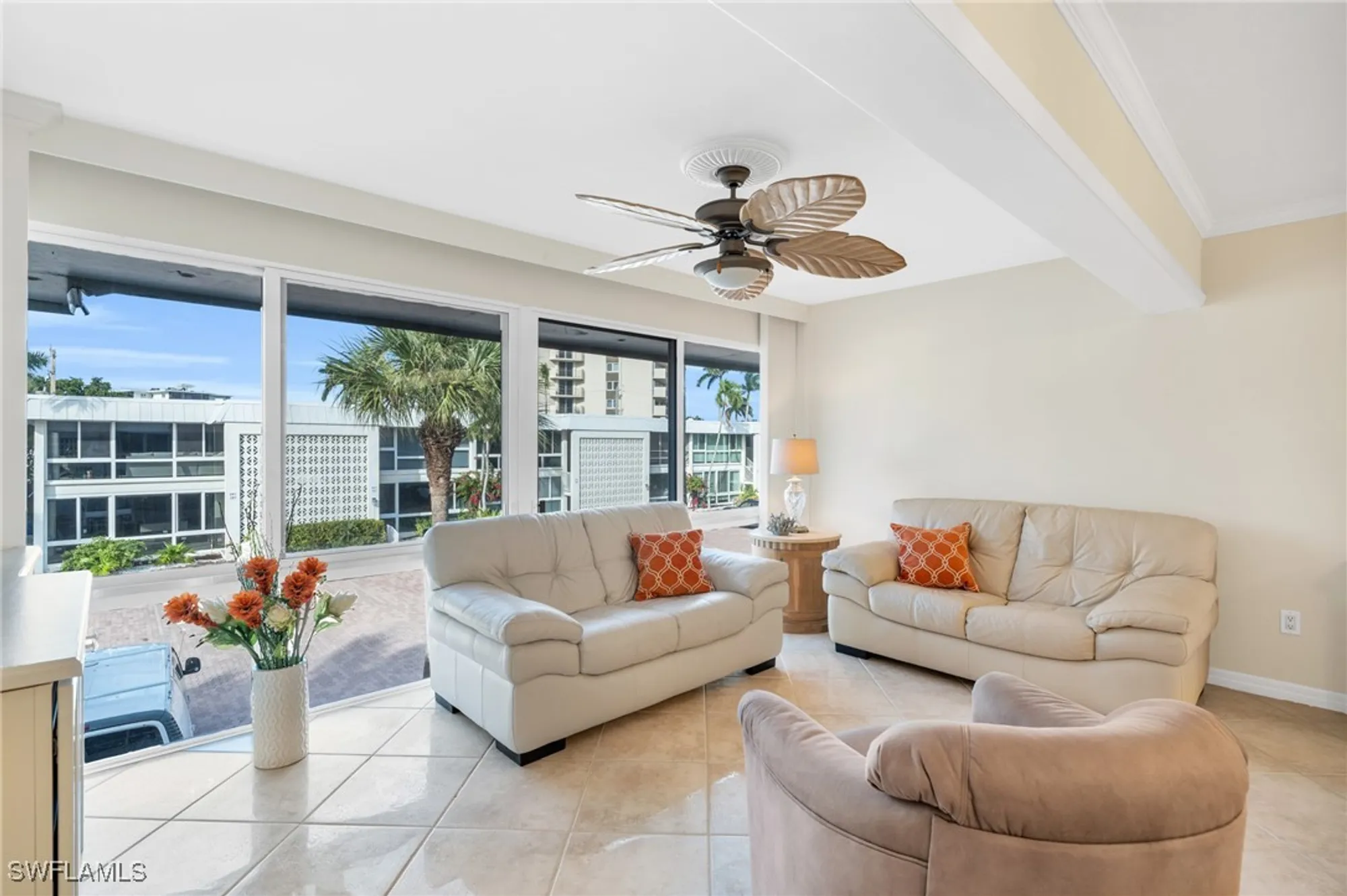 Property Slideshow image 9 of 25 | 2100 gulf shore blvd 206, Naples, FL, 34102