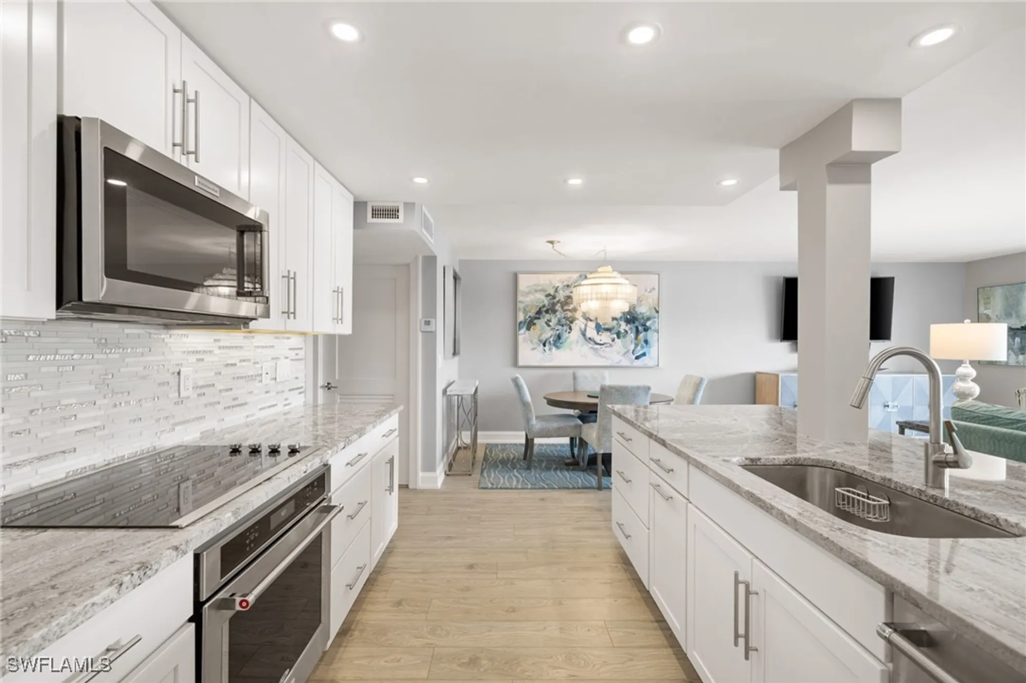 Property Slideshow image 11 of 39 | 222 harbour dr apt 207, Naples, FL, 34103