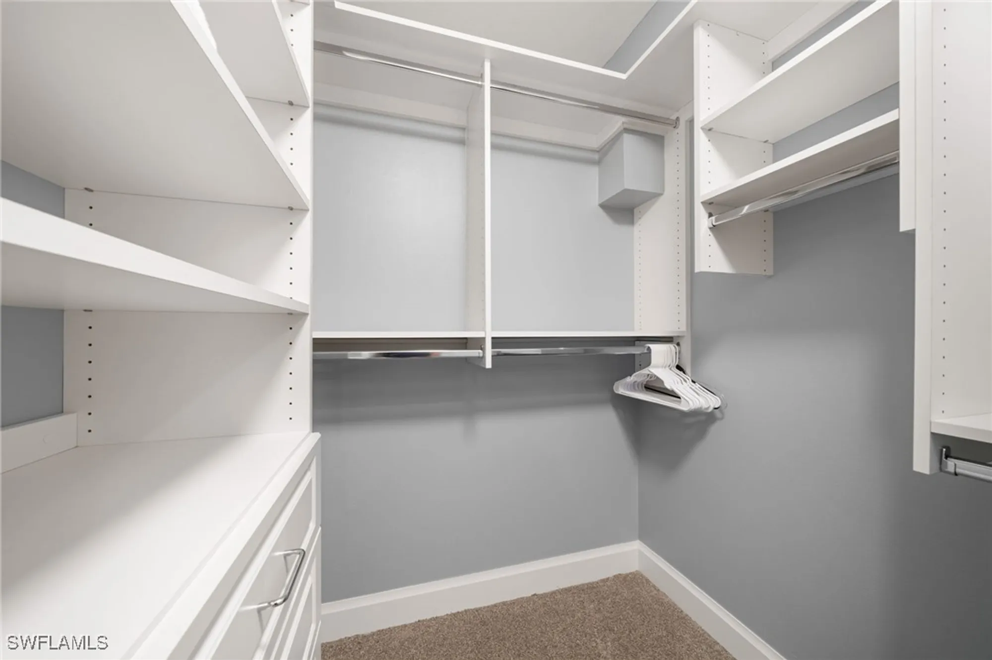 Property Slideshow image 20 of 39 | 222 harbour dr apt 207, Naples, FL, 34103