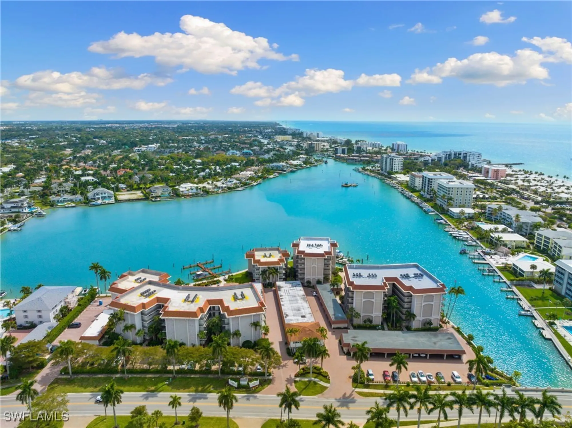 Property Slideshow image 4 of 39 | 222 harbour dr apt 207, Naples, FL, 34103