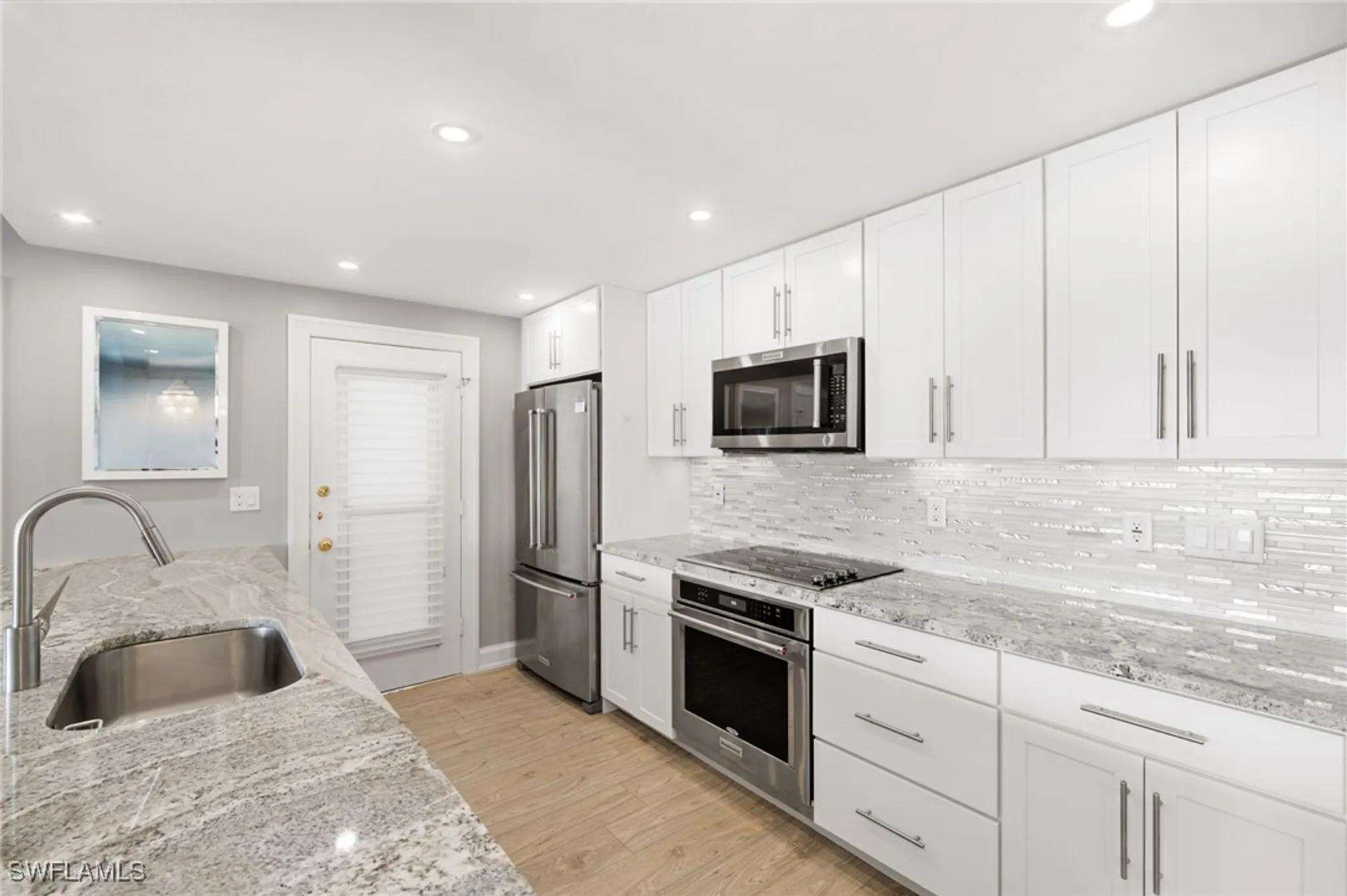 Property Slideshow image 9 of 39 | 222 harbour dr apt 207, Naples, FL, 34103