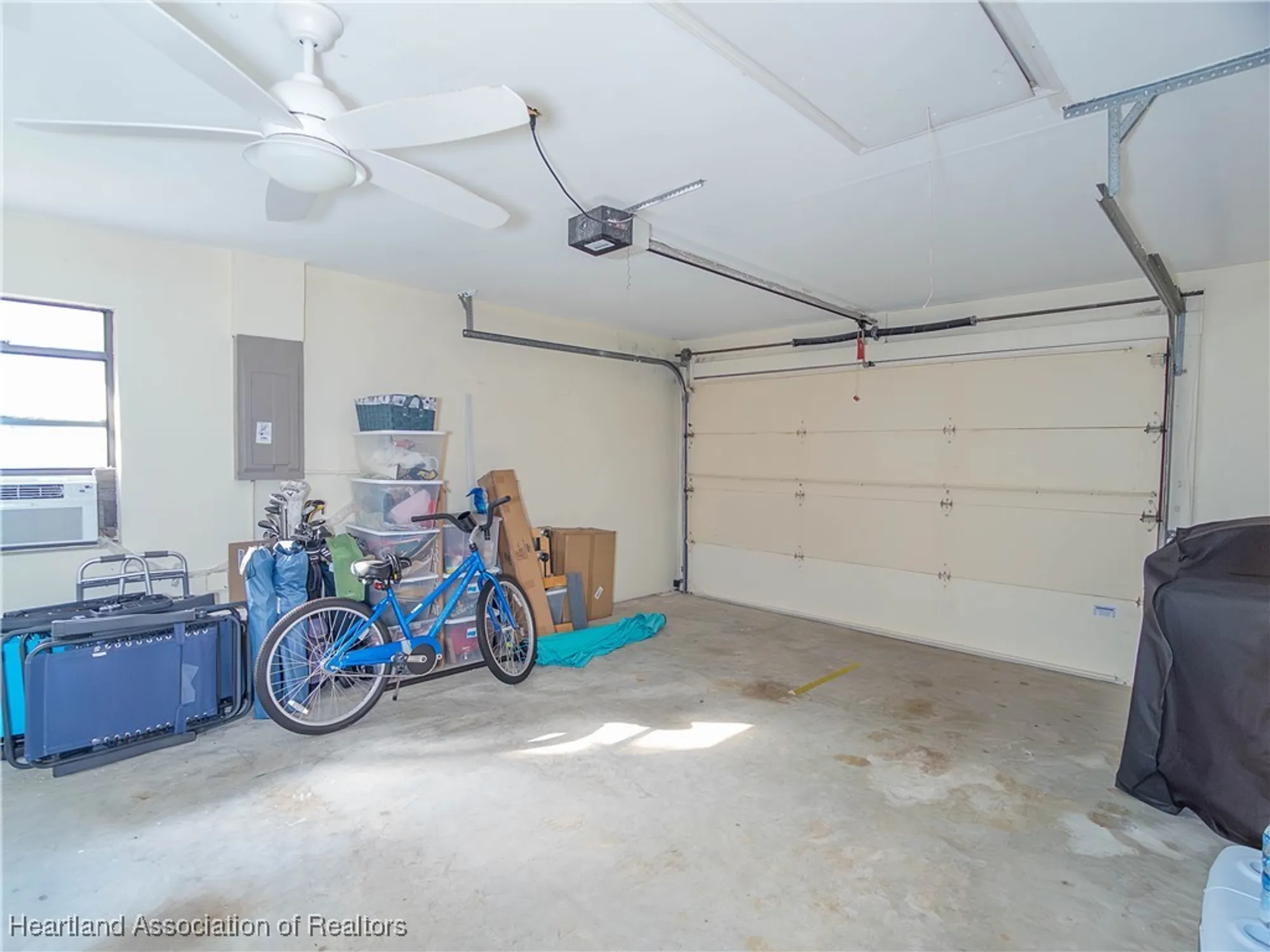 Property Slideshow image 24 of 45 | 3010 sugar pine cir, Sebring, FL, 33872