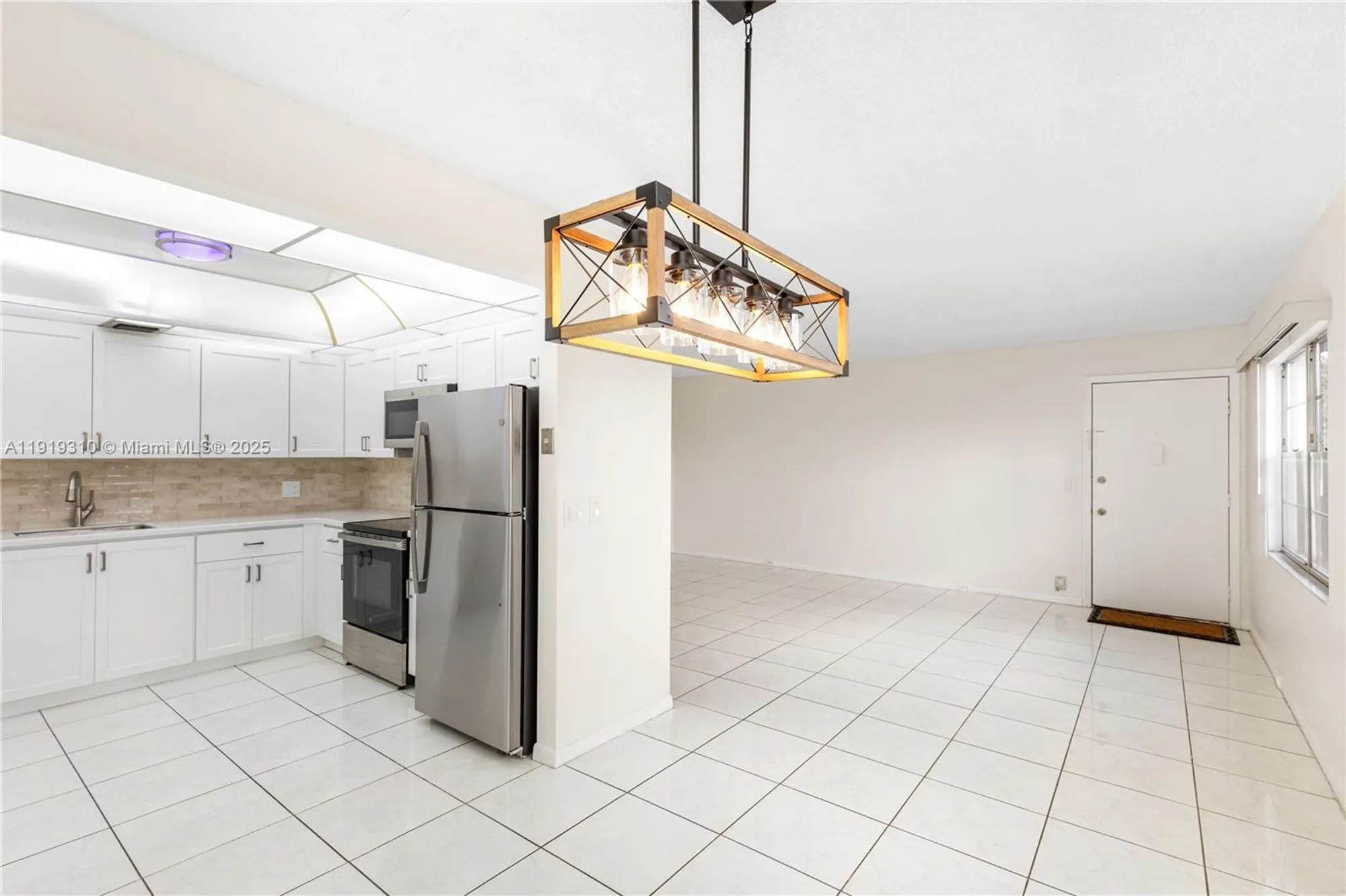 Property Slideshow image 11 of 27 | 13250 sw 4th ct 401g, Pembroke Pines, FL, 33027
