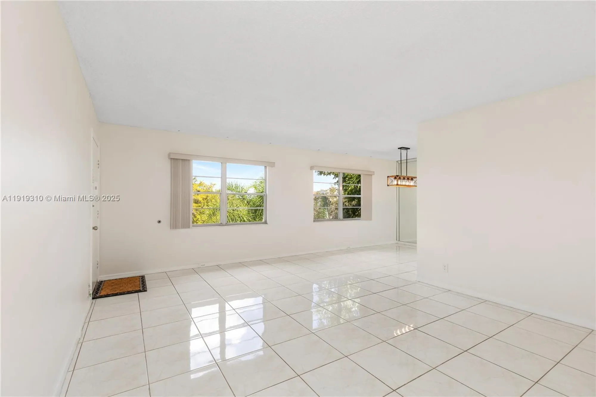 Property Slideshow image 5 of 27 | 13250 sw 4th ct 401g, Pembroke Pines, FL, 33027