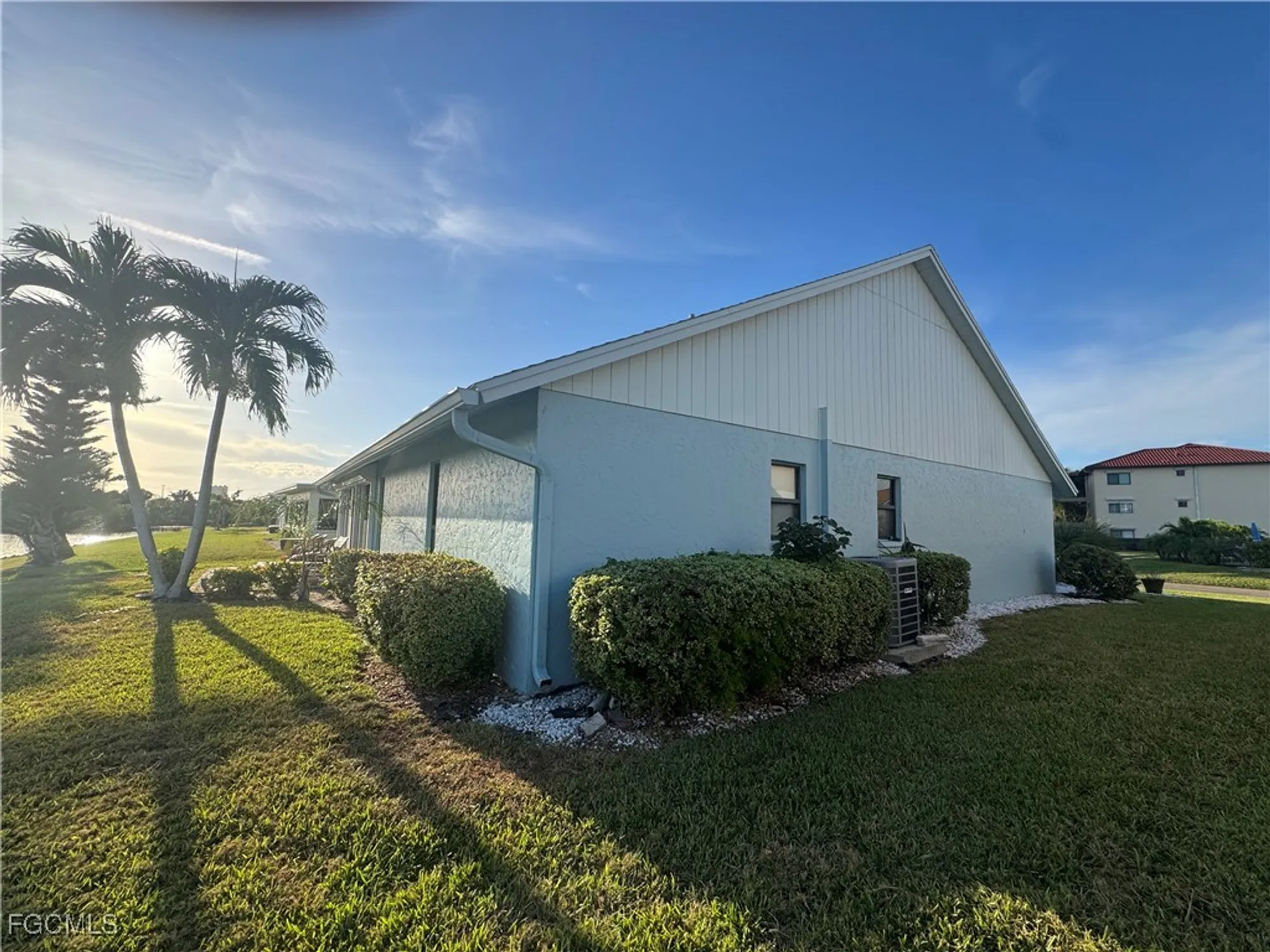 Property Slideshow image 4 of 12 | 11861 caravel cir, Fort Myers, FL, 33908