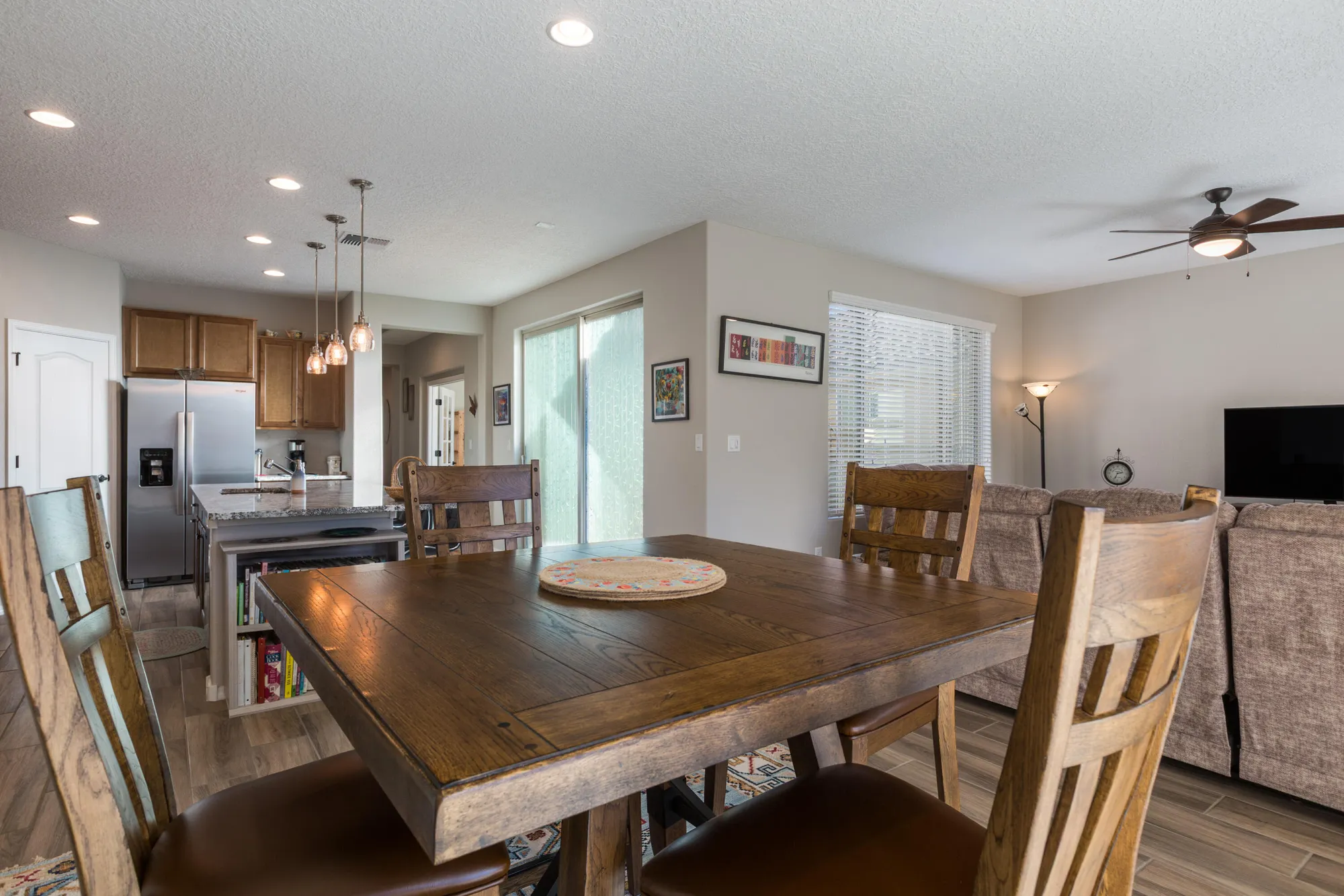 Property Slideshow image 24 of 56 | 1605 buffalo brook way nw, Albuquerque, NM, 87120