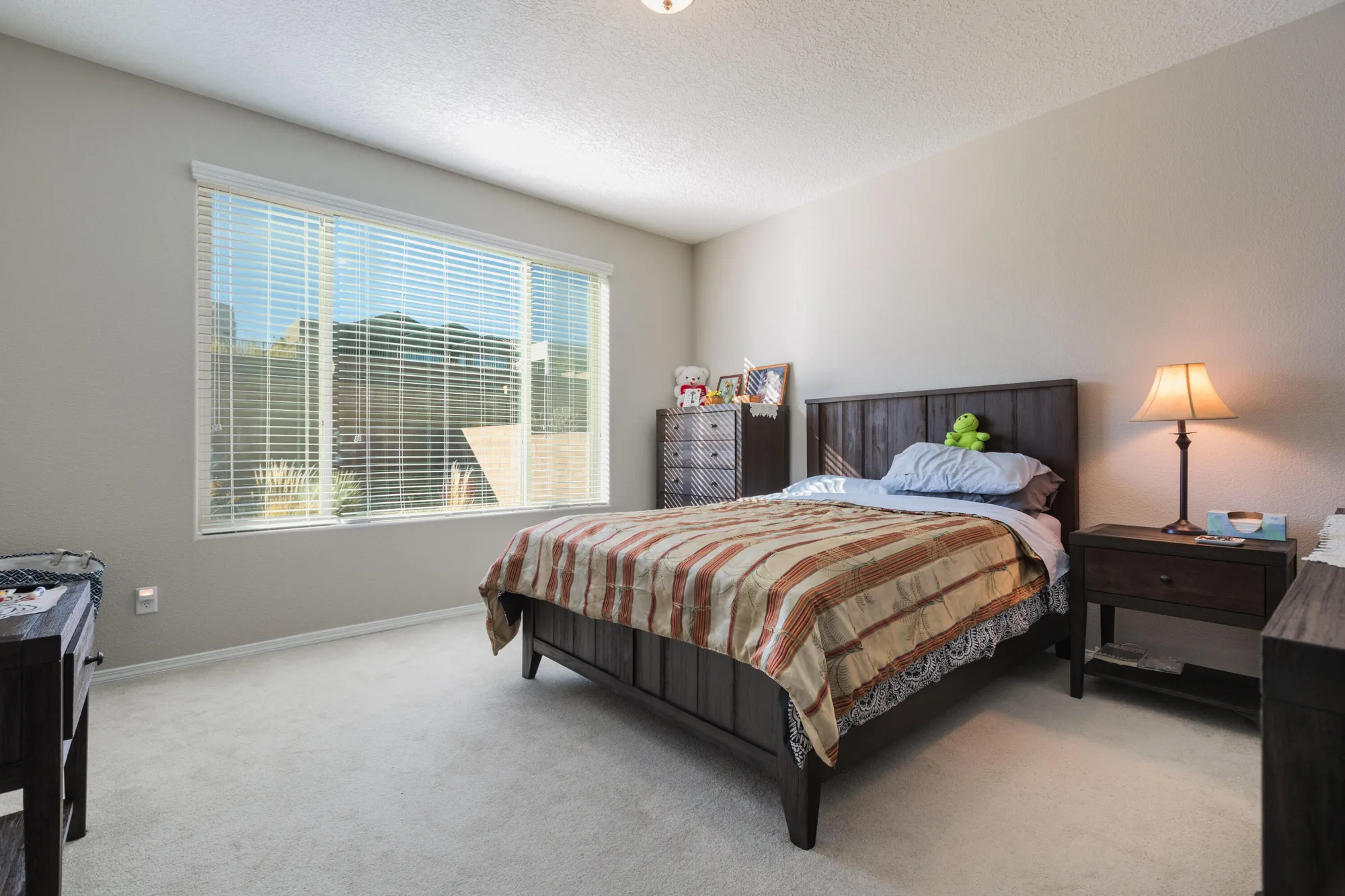 Property Slideshow image 25 of 56 | 1605 buffalo brook way nw, Albuquerque, NM, 87120