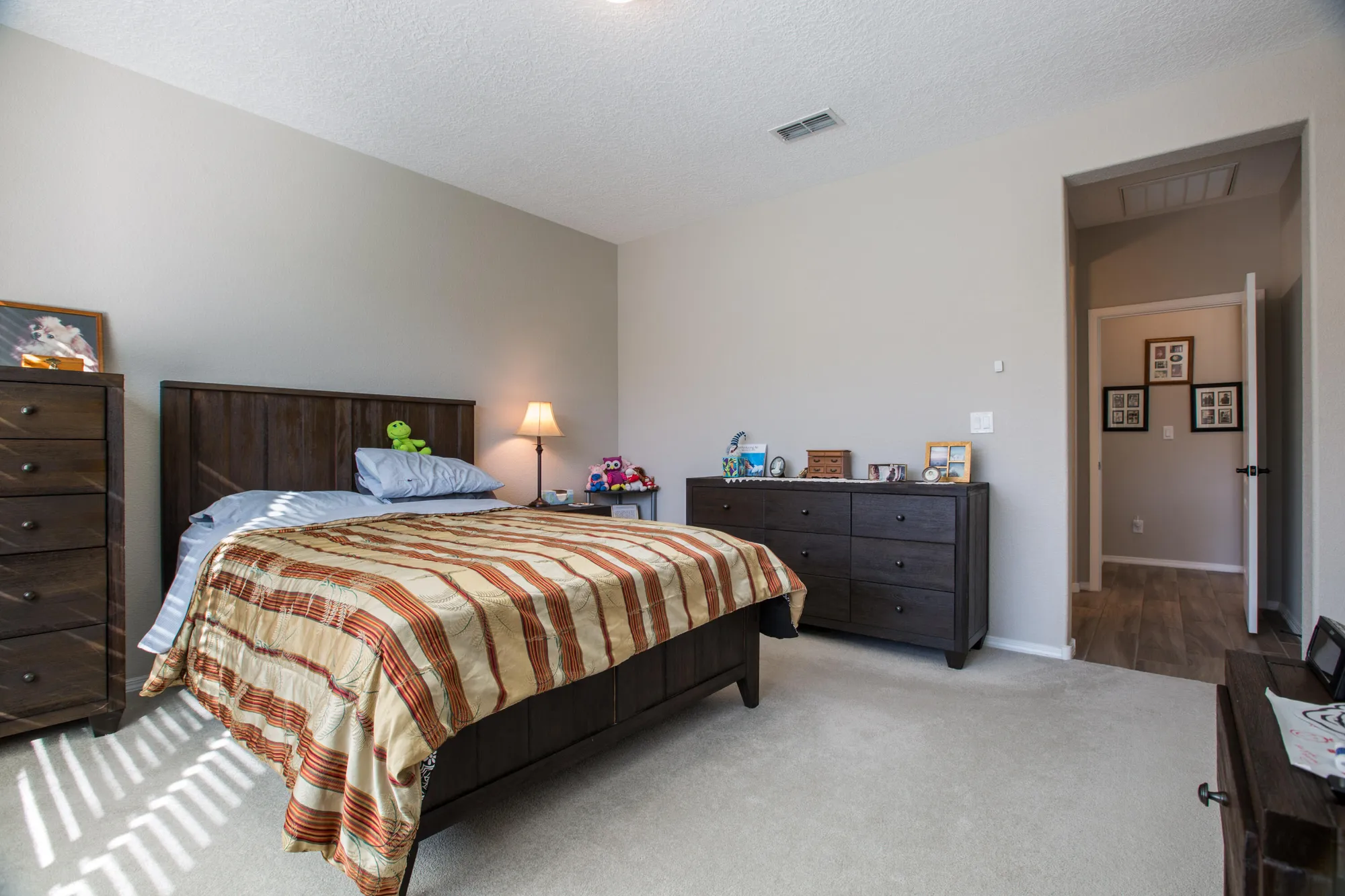 Property Slideshow image 26 of 56 | 1605 buffalo brook way nw, Albuquerque, NM, 87120