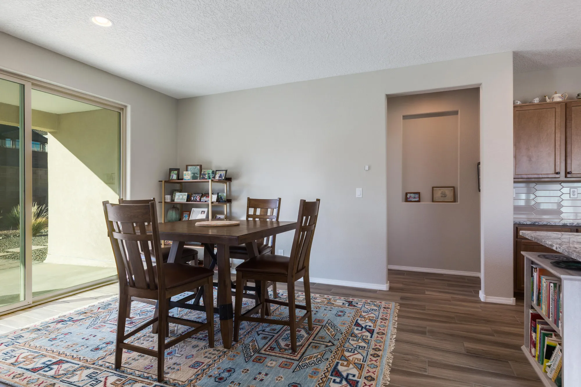 Property Slideshow image 23 of 56 | 1605 buffalo brook way nw, Albuquerque, NM, 87120