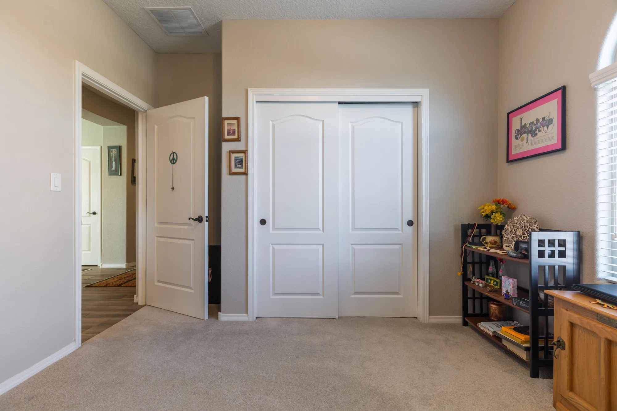 Property Slideshow image 32 of 56 | 1605 buffalo brook way nw, Albuquerque, NM, 87120