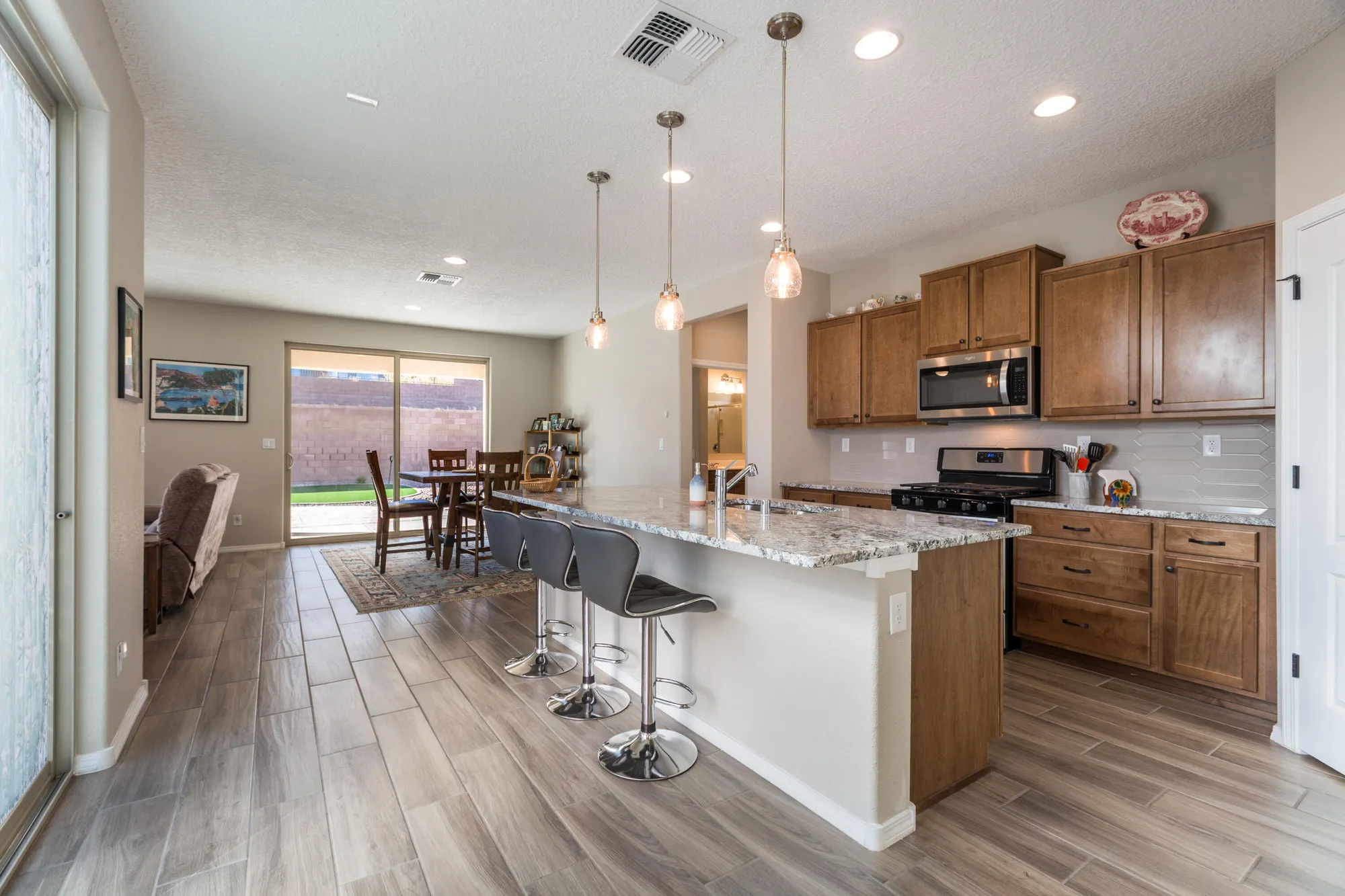 Property Slideshow image 8 of 56 | 1605 buffalo brook way nw, Albuquerque, NM, 87120