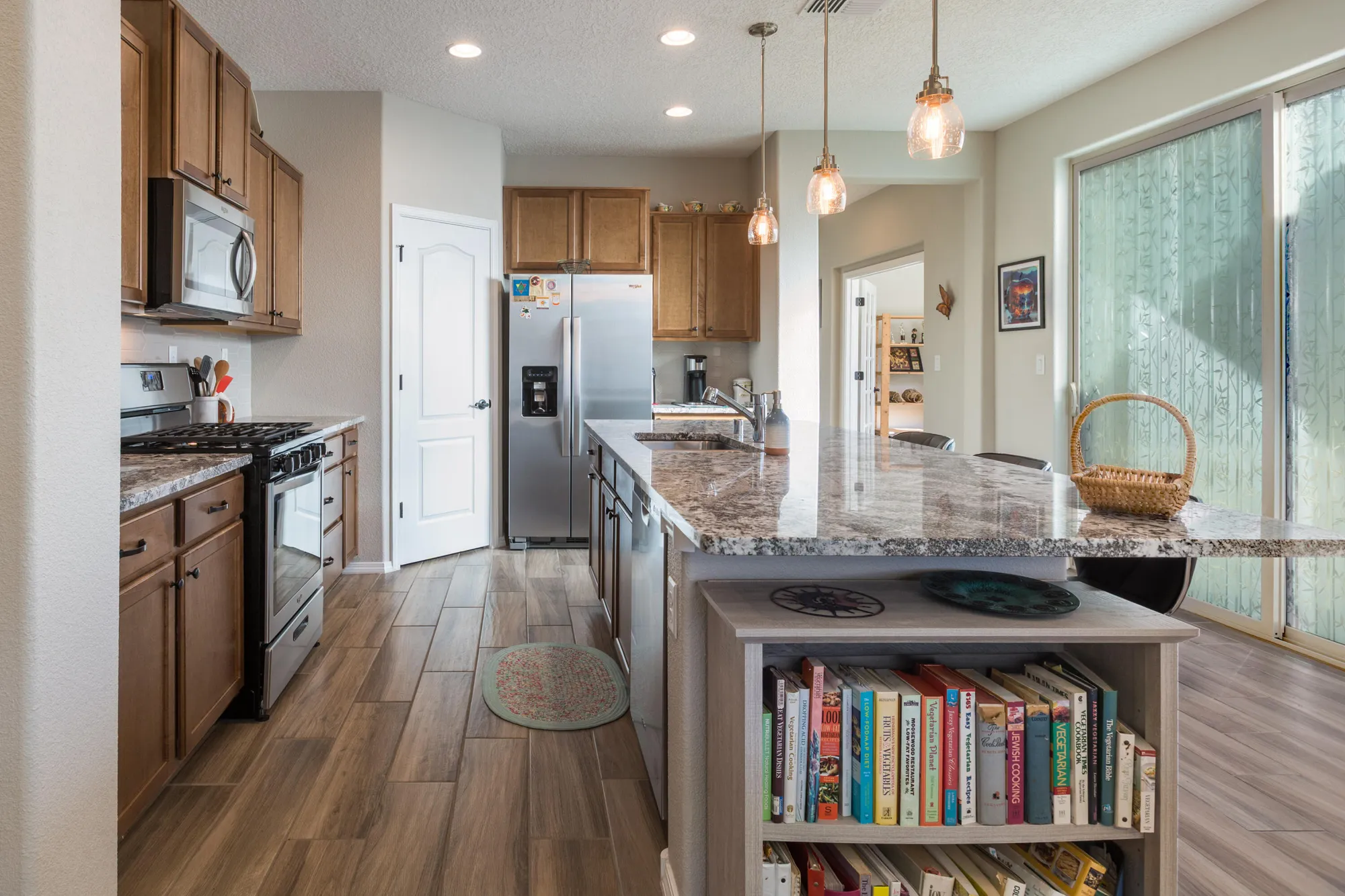 Property Slideshow image 9 of 56 | 1605 buffalo brook way nw, Albuquerque, NM, 87120