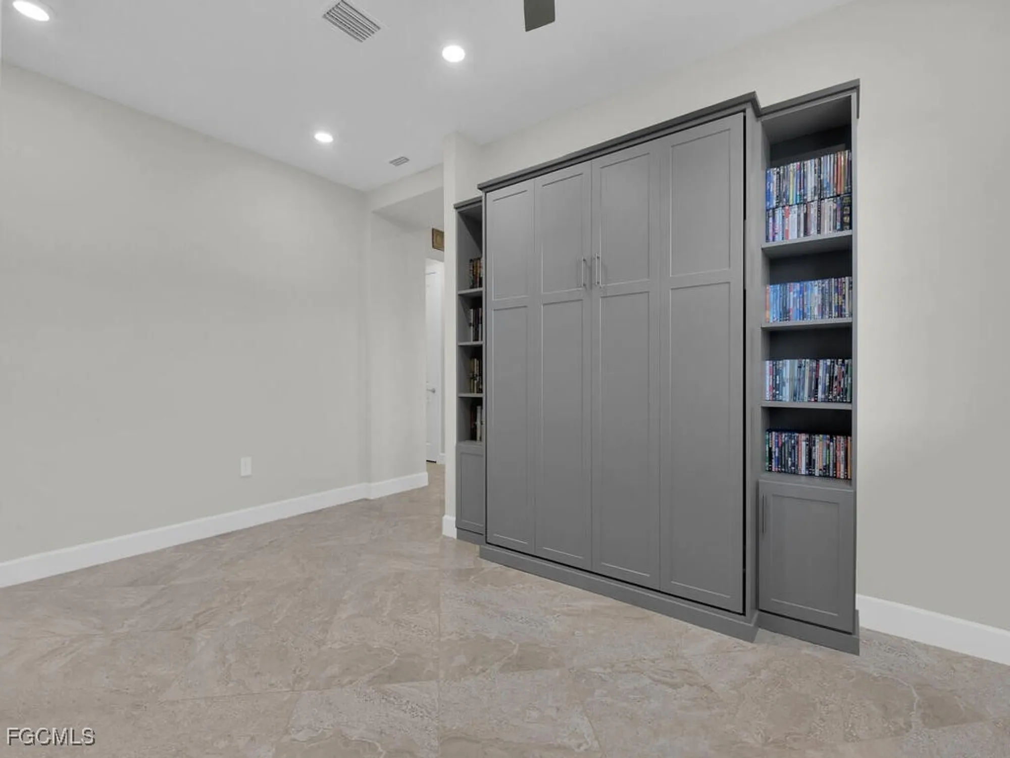 Property Slideshow image 18 of 47 | 17300 corsini dr, Fort Myers, FL, 33913