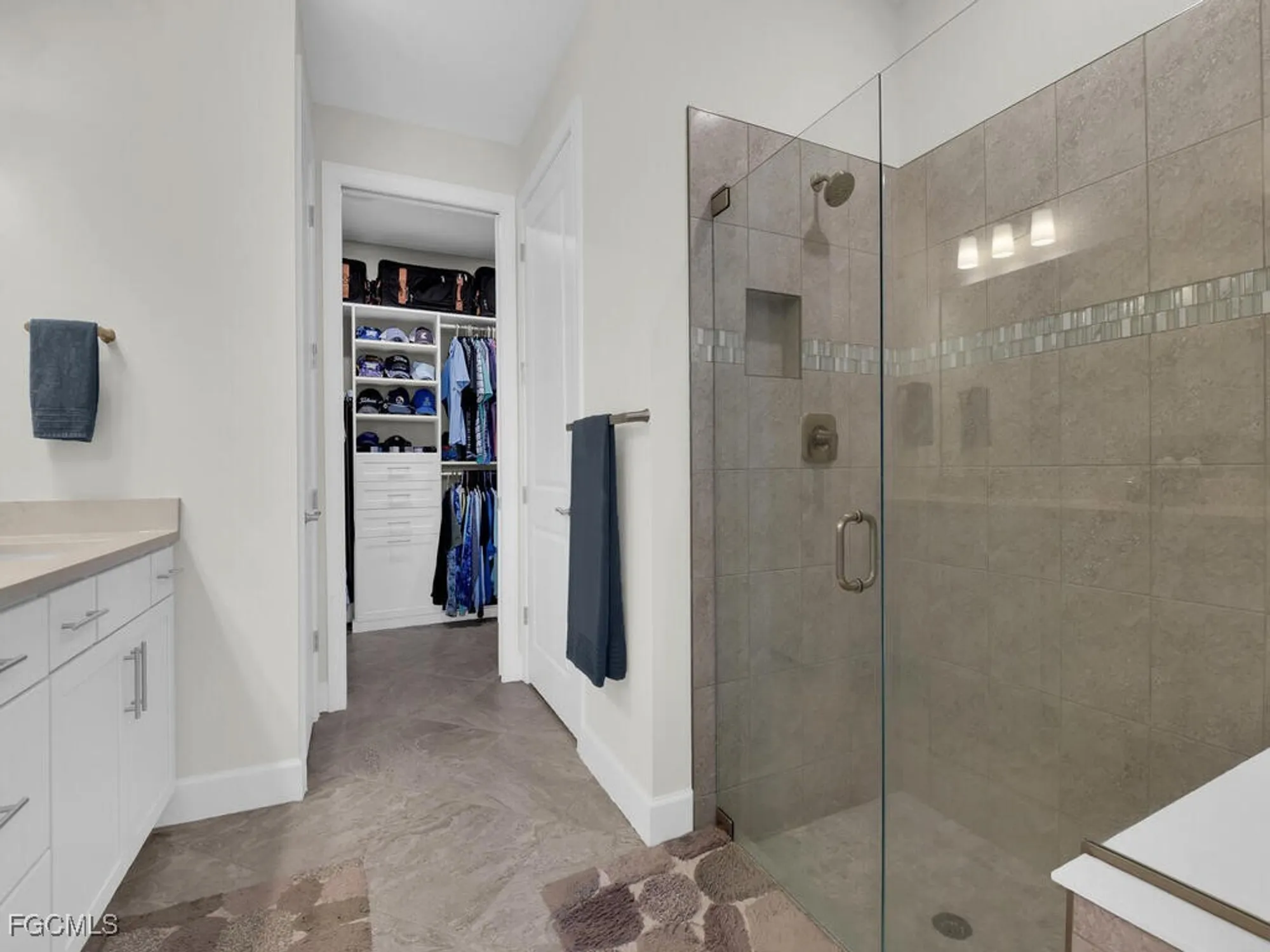 Property Slideshow image 24 of 47 | 17300 corsini dr, Fort Myers, FL, 33913