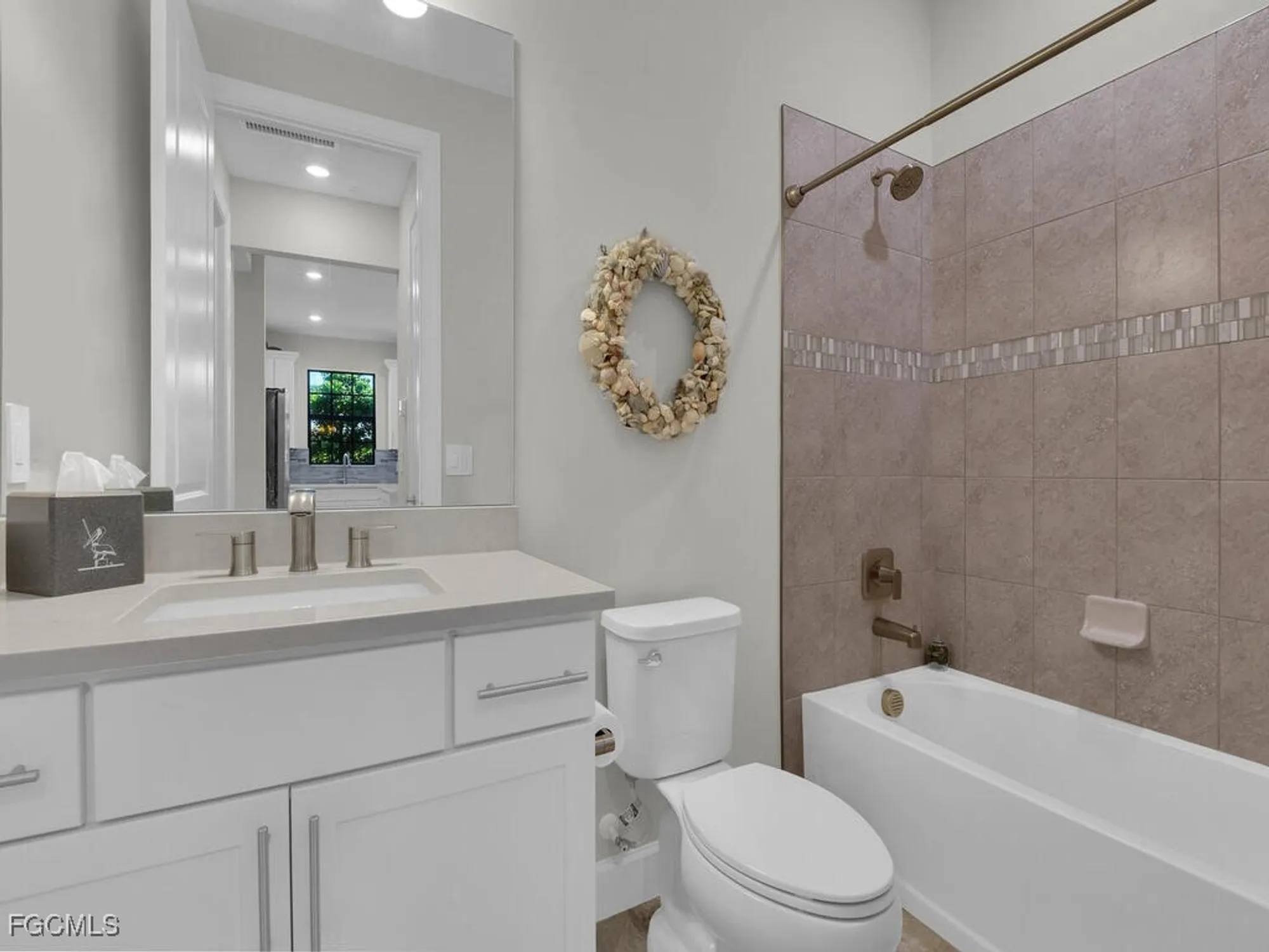 Property Slideshow image 29 of 47 | 17300 corsini dr, Fort Myers, FL, 33913