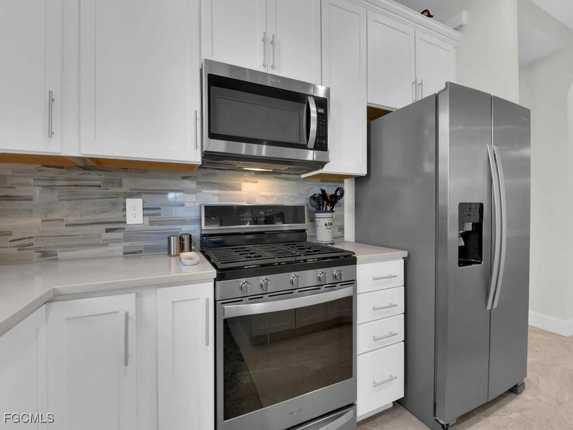 Property Slideshow image 8 of 47 | 17300 corsini dr, Fort Myers, FL, 33913