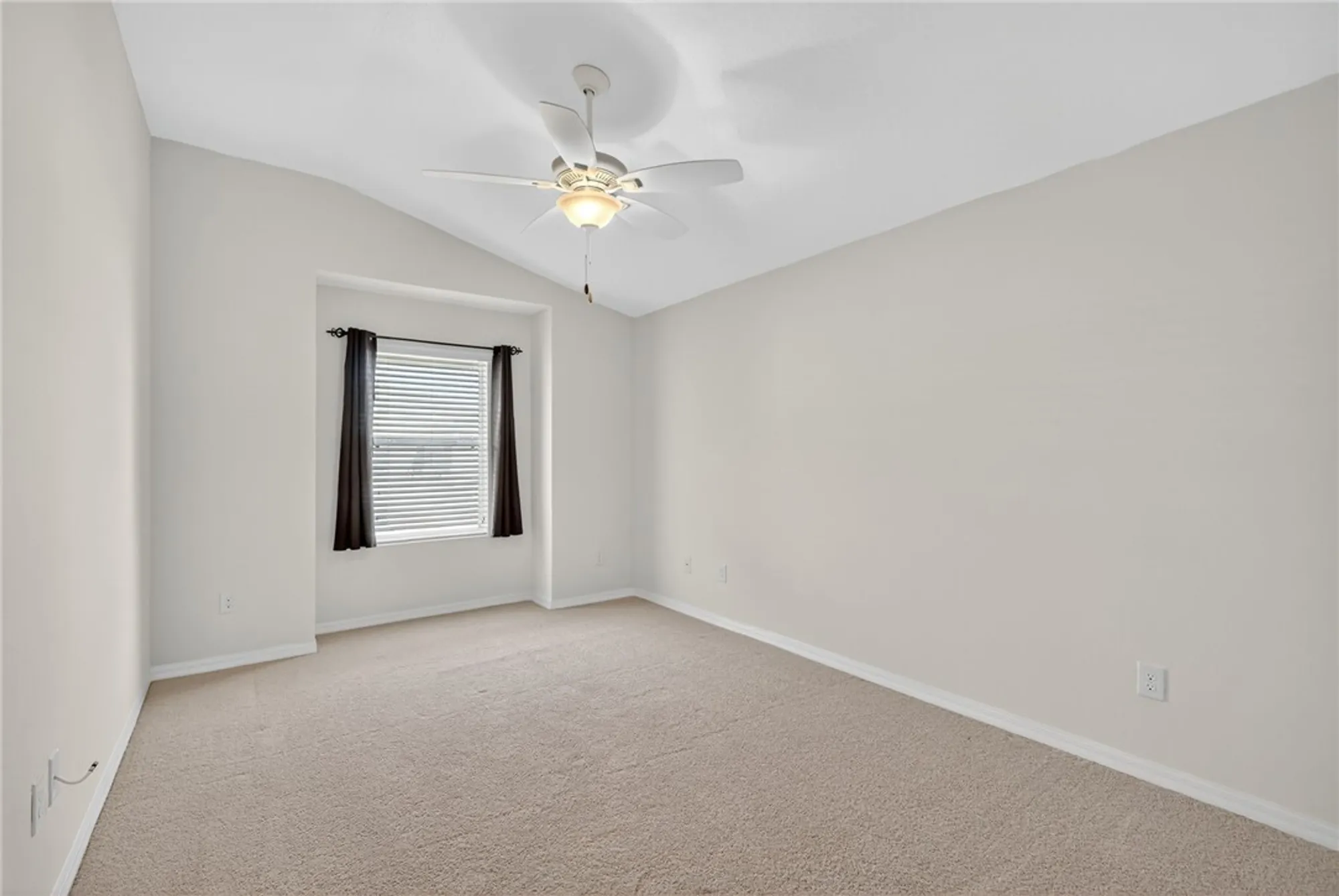 Property Slideshow image 21 of 27 | 2238 southwood dr, The Villages, FL, 32162