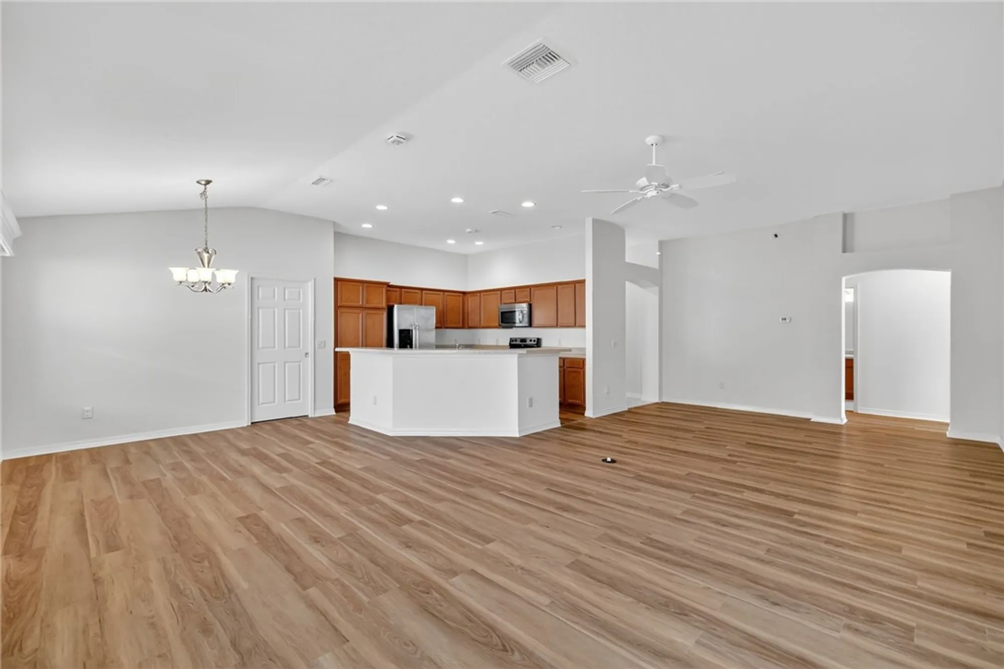 Property Slideshow image 5 of 27 | 2238 southwood dr, The Villages, FL, 32162