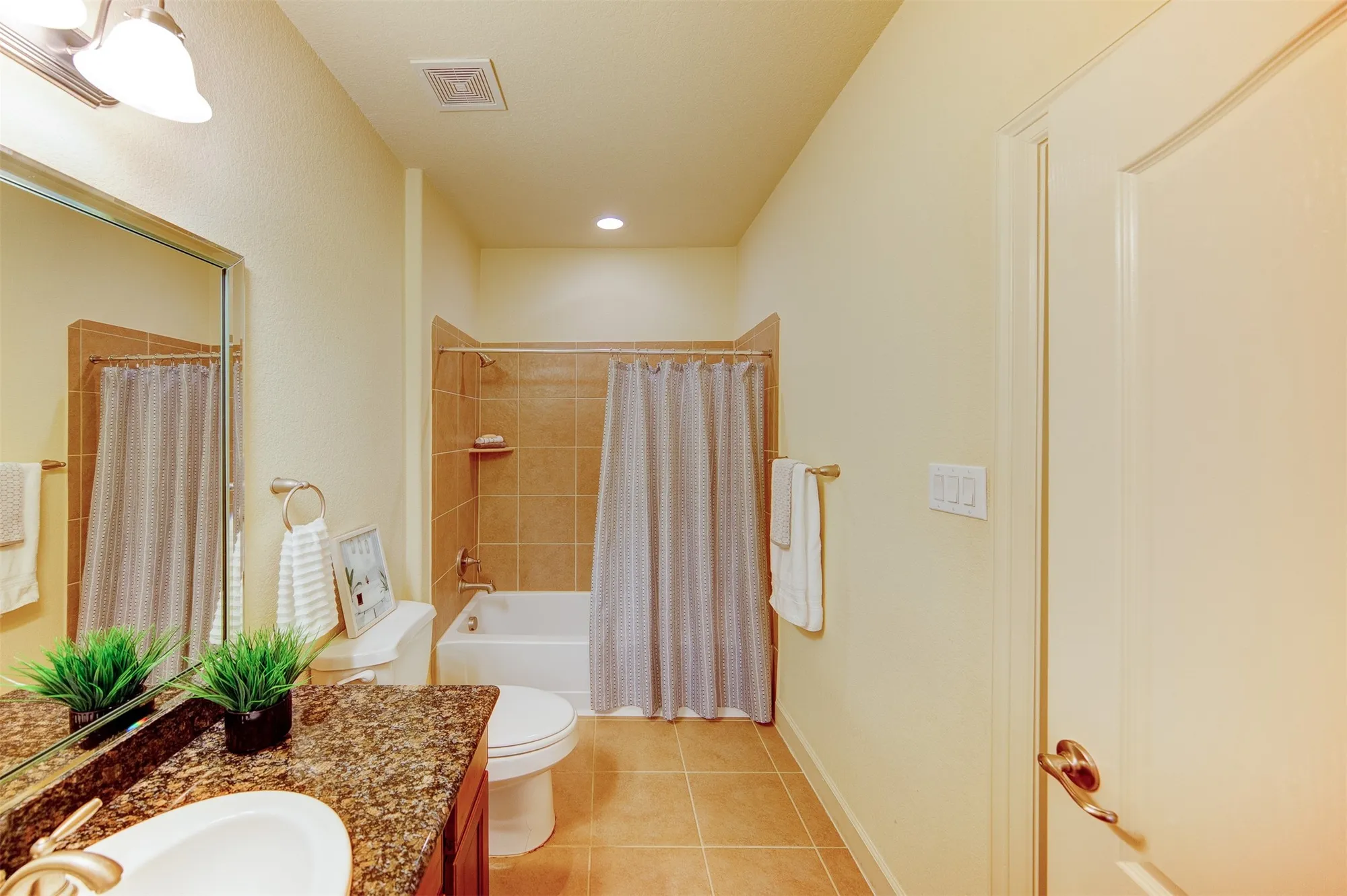 Property Slideshow image 31 of 49 | 1650 pelago st, League City, TX, 77573