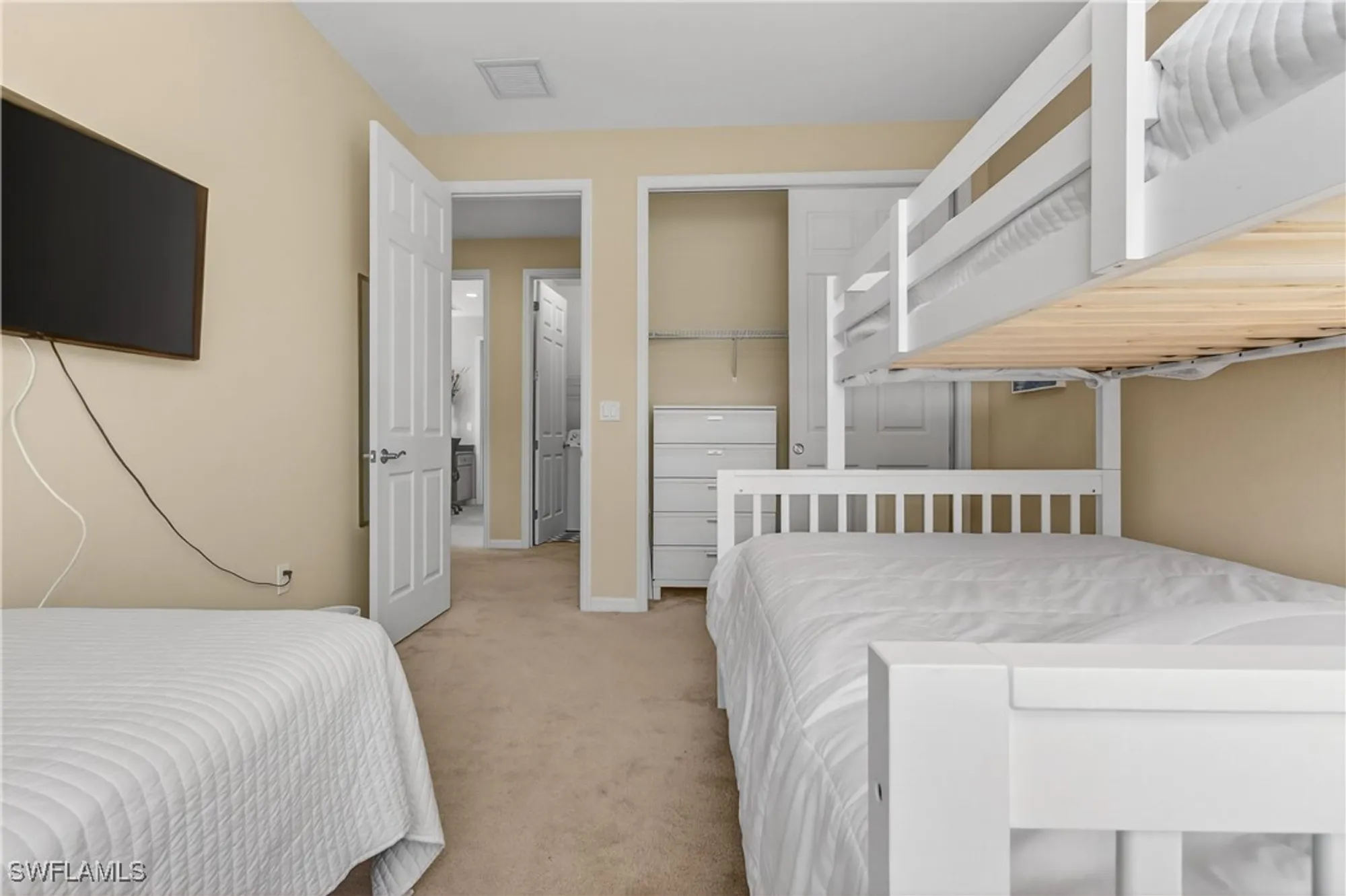 Property Slideshow image 16 of 32 | 8964 malibu ln # 11, Naples, FL, 34113