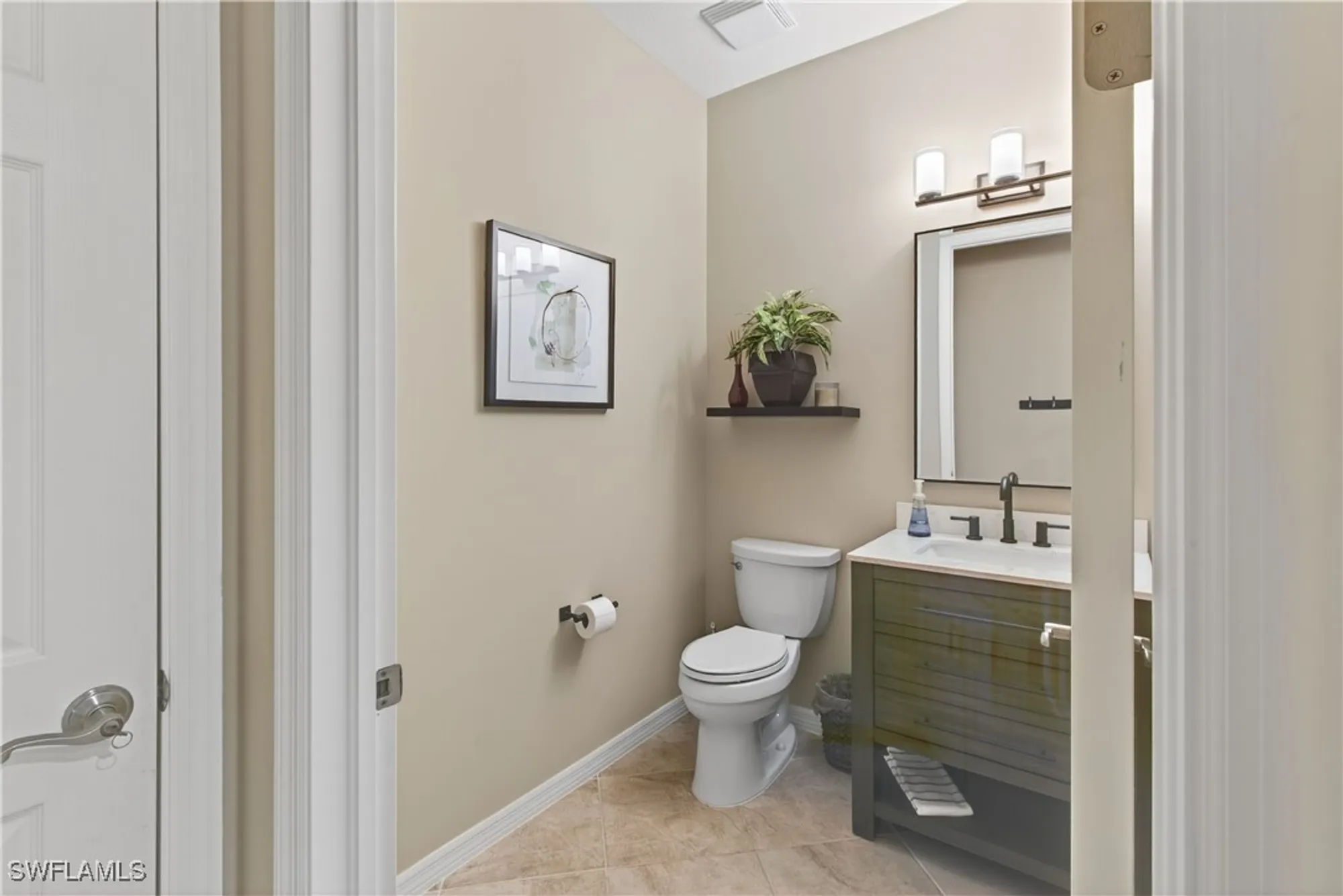 Property Slideshow image 18 of 32 | 8964 malibu ln # 11, Naples, FL, 34113