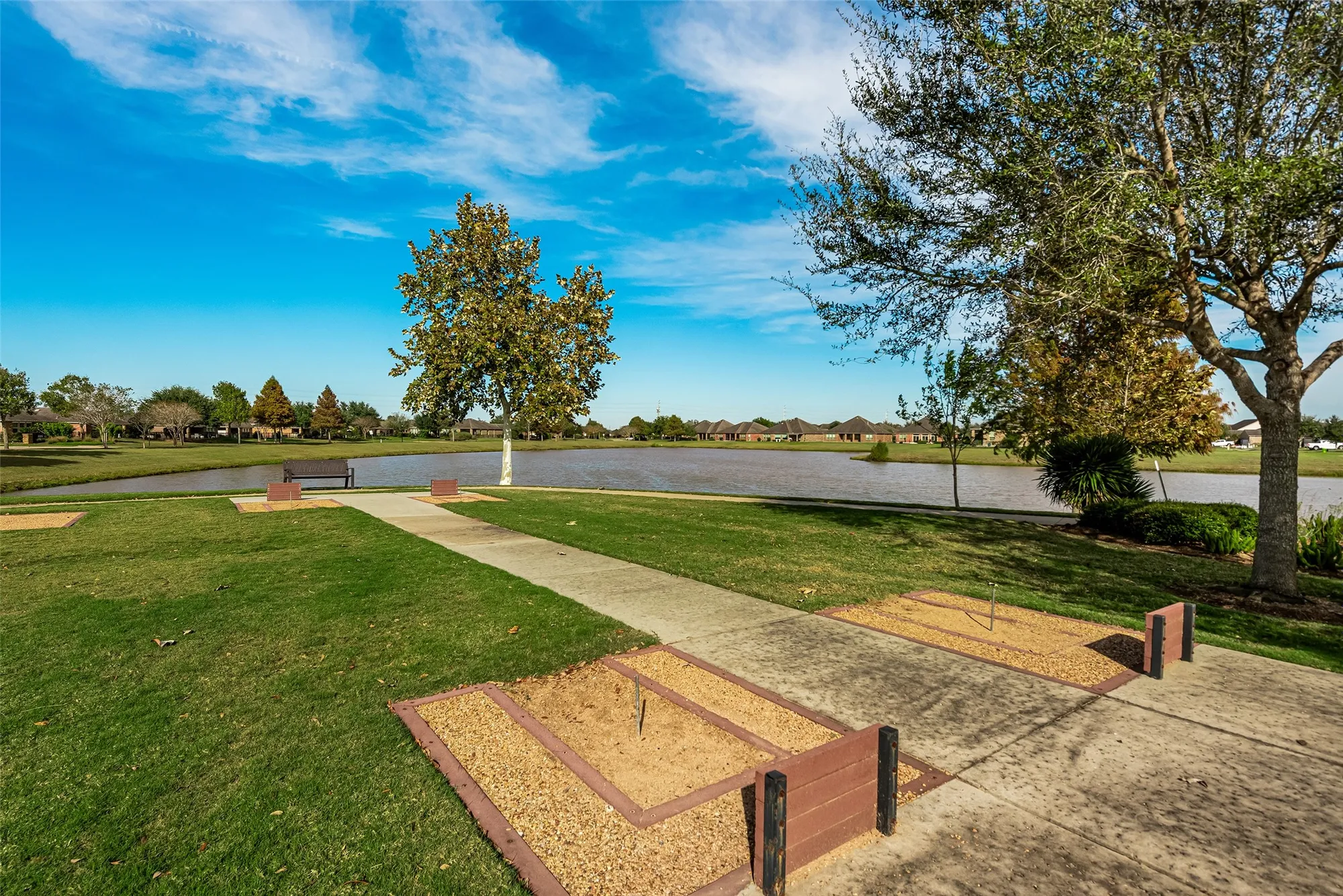 Property Slideshow image 28 of 30 | 614 shoreside dr, Richmond, TX, 77469