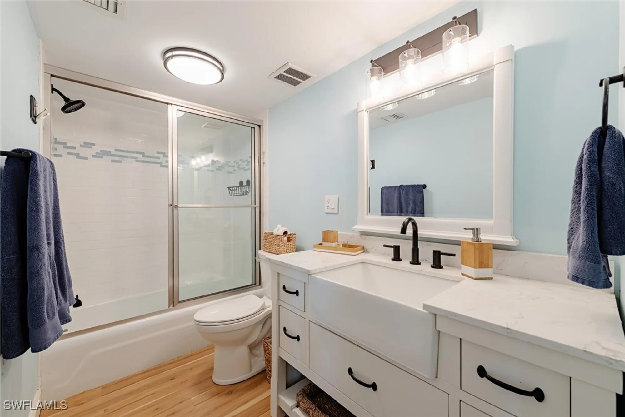 Property Slideshow image 10 of 20 | 3443 gulf shore blvd 214, Naples, FL, 34103