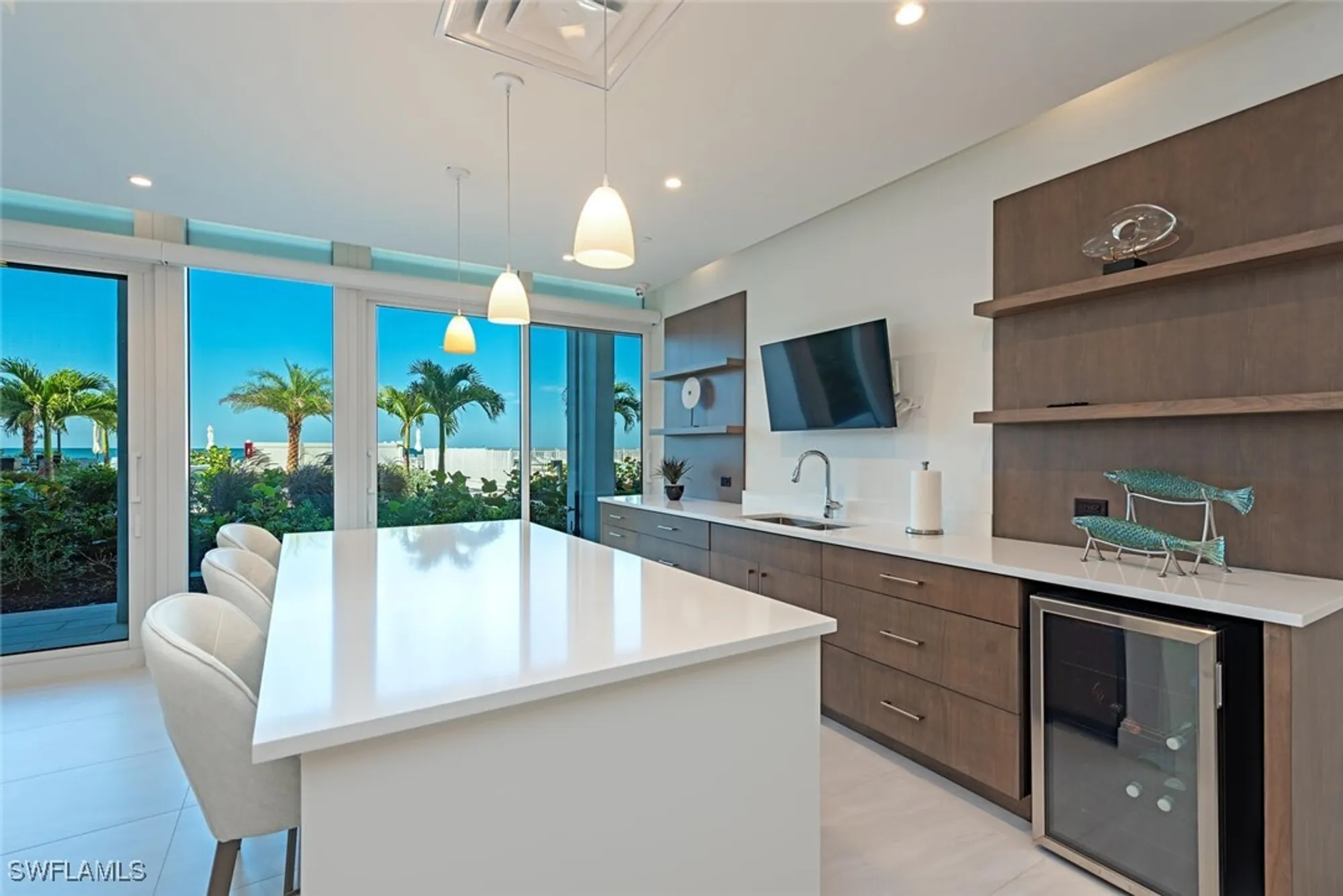 Property Slideshow image 13 of 20 | 3443 gulf shore blvd 214, Naples, FL, 34103