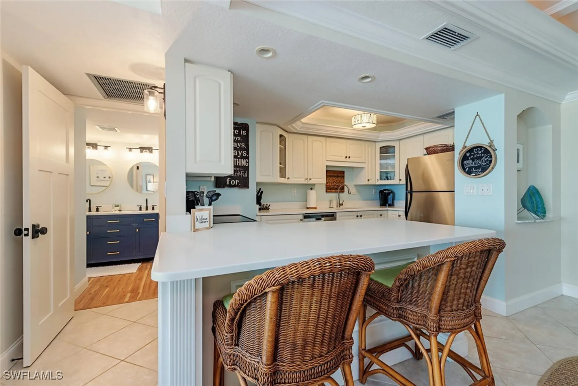 Property Slideshow image 5 of 20 | 3443 gulf shore blvd 214, Naples, FL, 34103